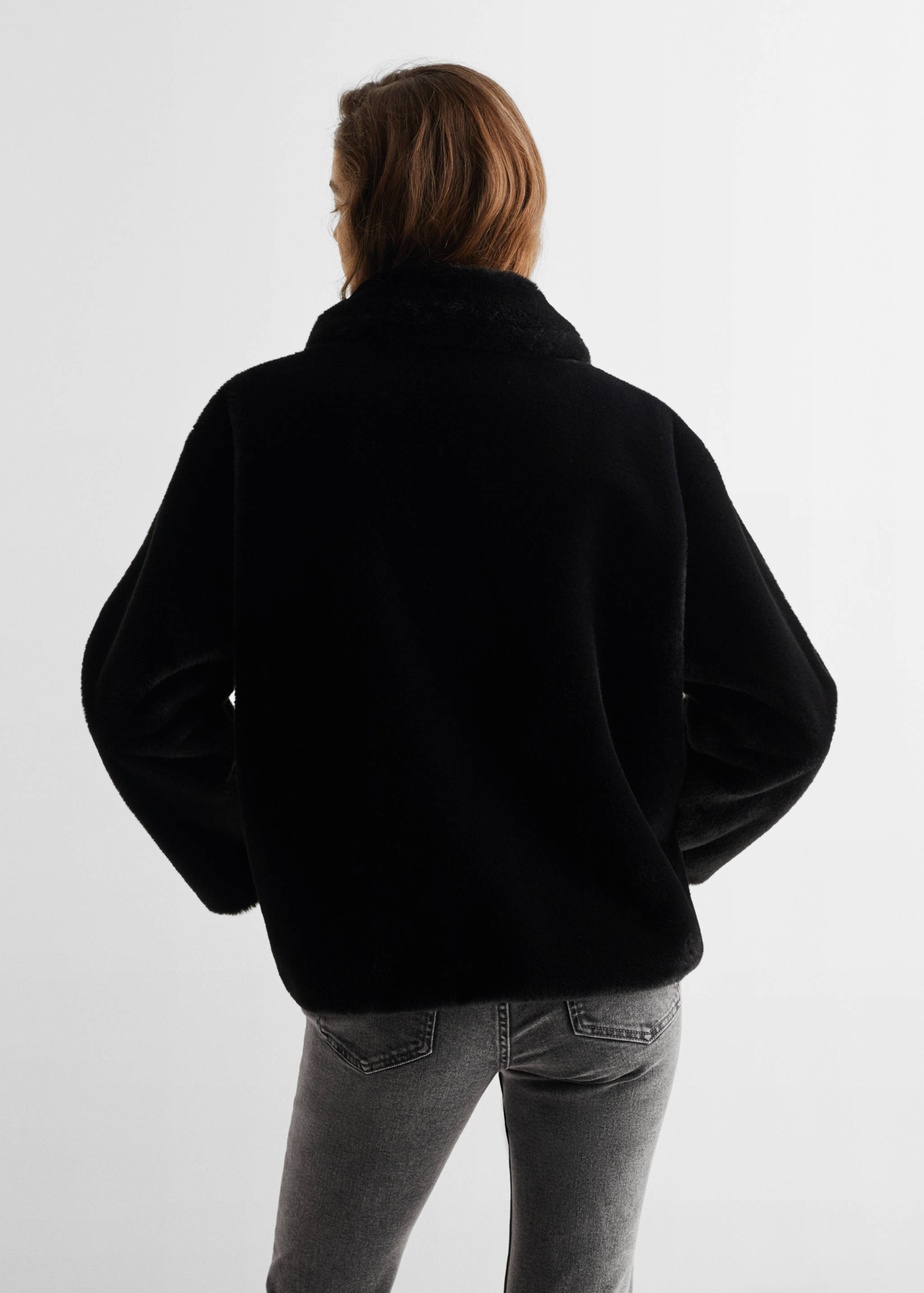 Fur-effect coat - Reverse of the article