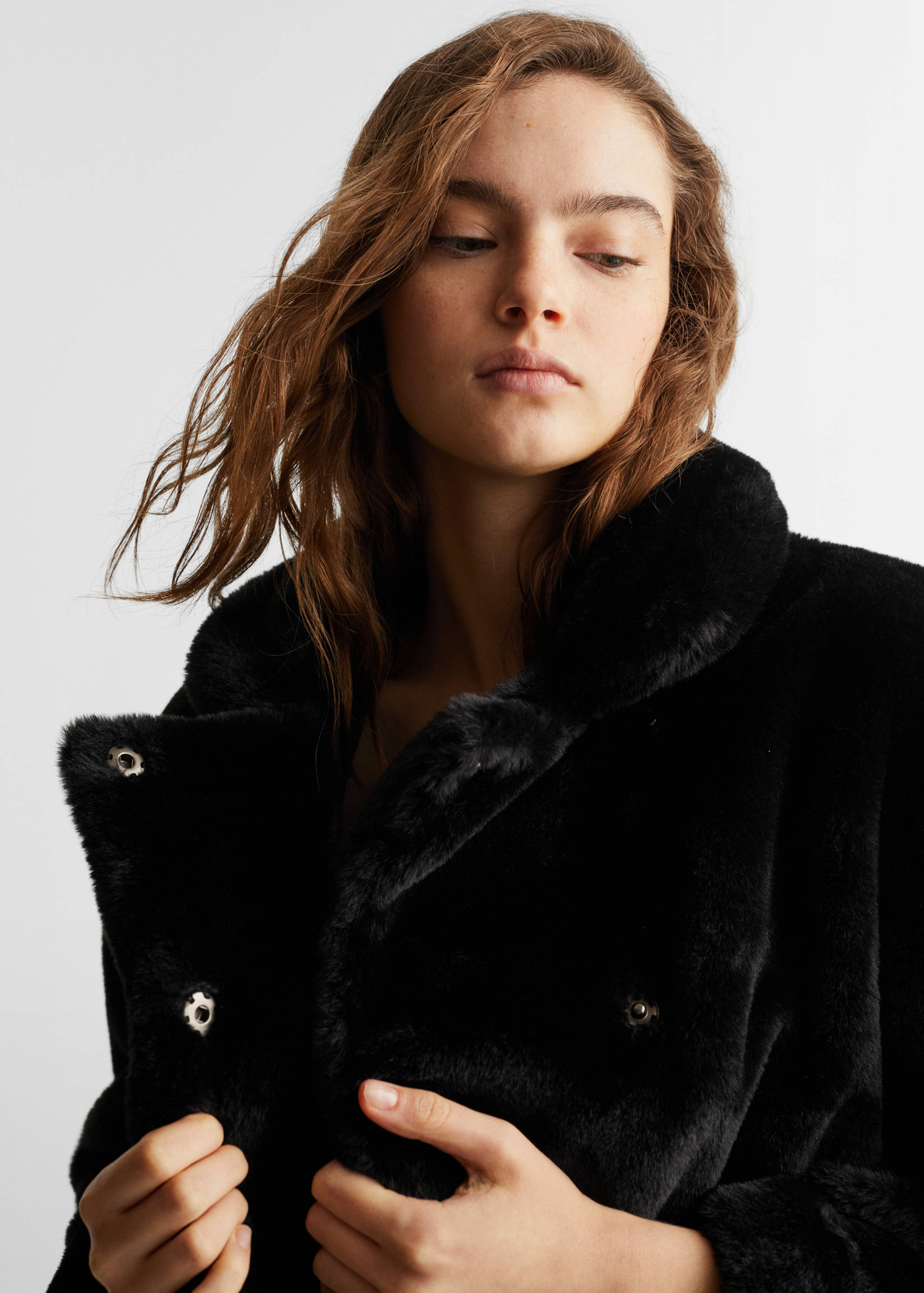 Fur-effect coat - Details of the article 1