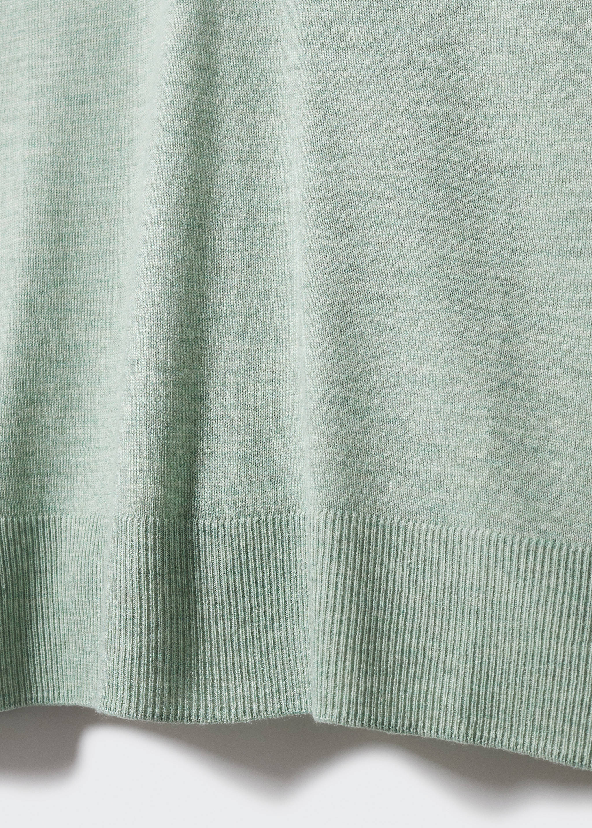 Fine-knit V-neck sweater - Details of the article 8