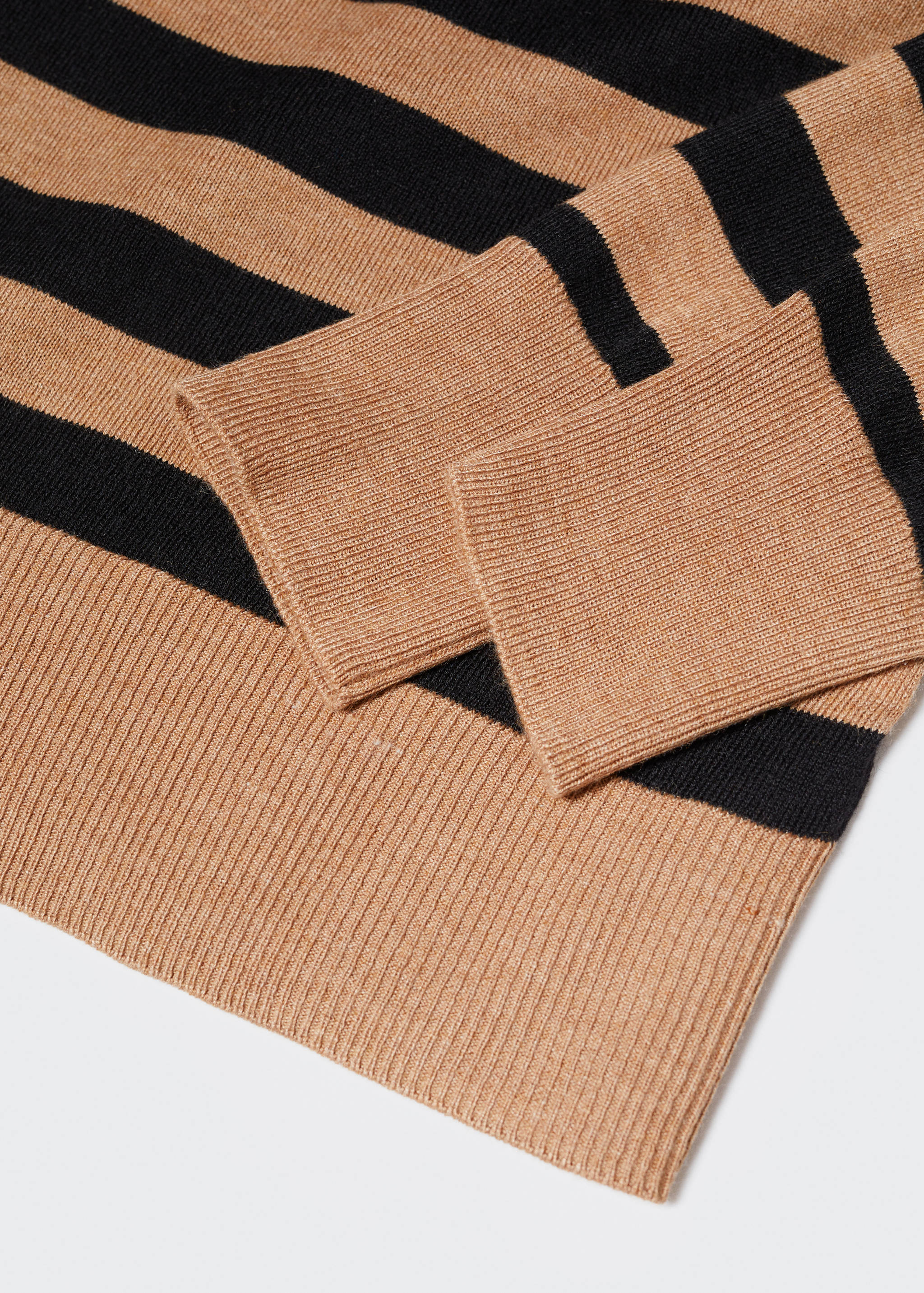 Джемпер из тонкого трикотажа в полоску - Деталь изделия 8