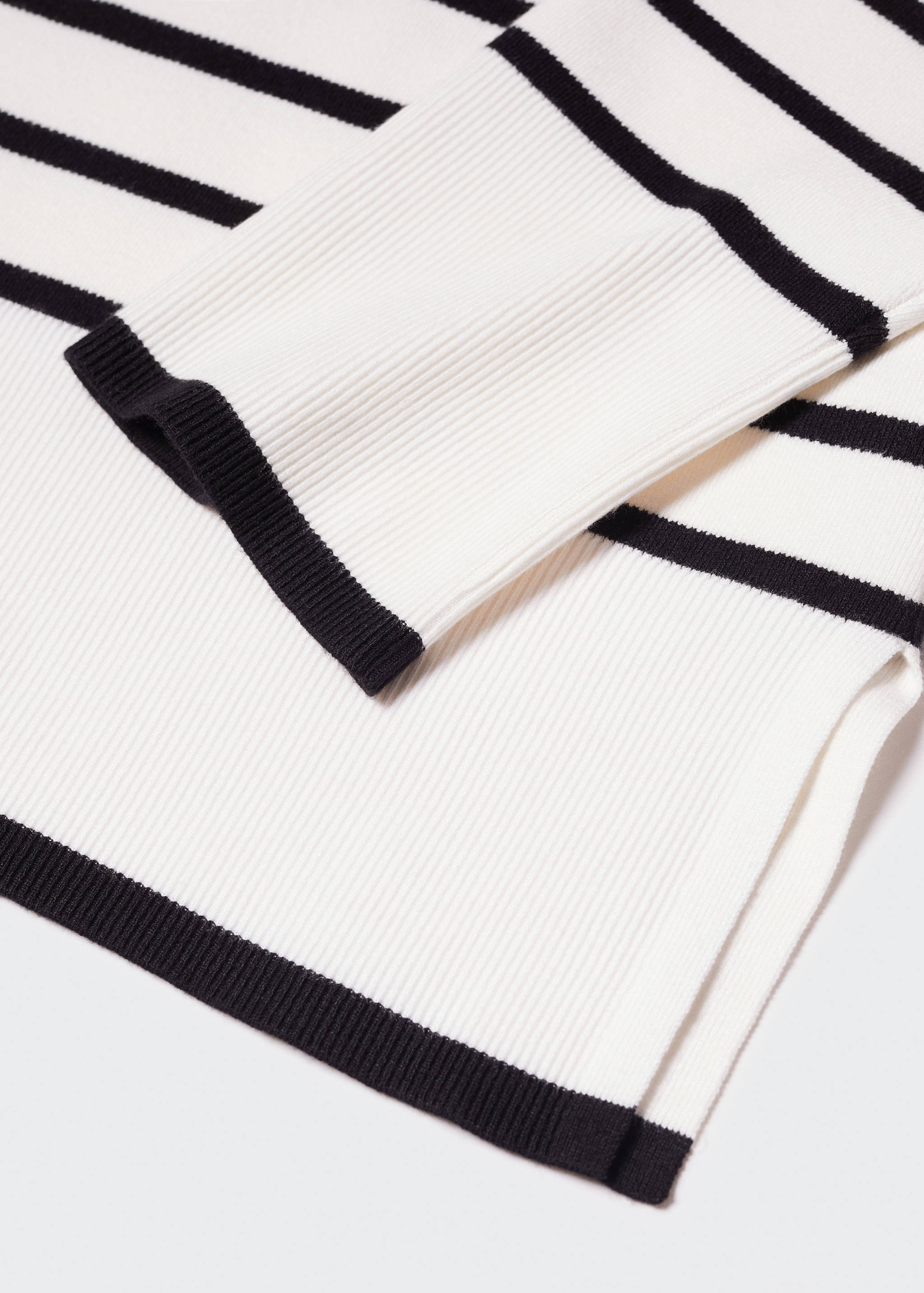 كنزة مخططة كبيرة الحجم - تفاصيل المنتج 8