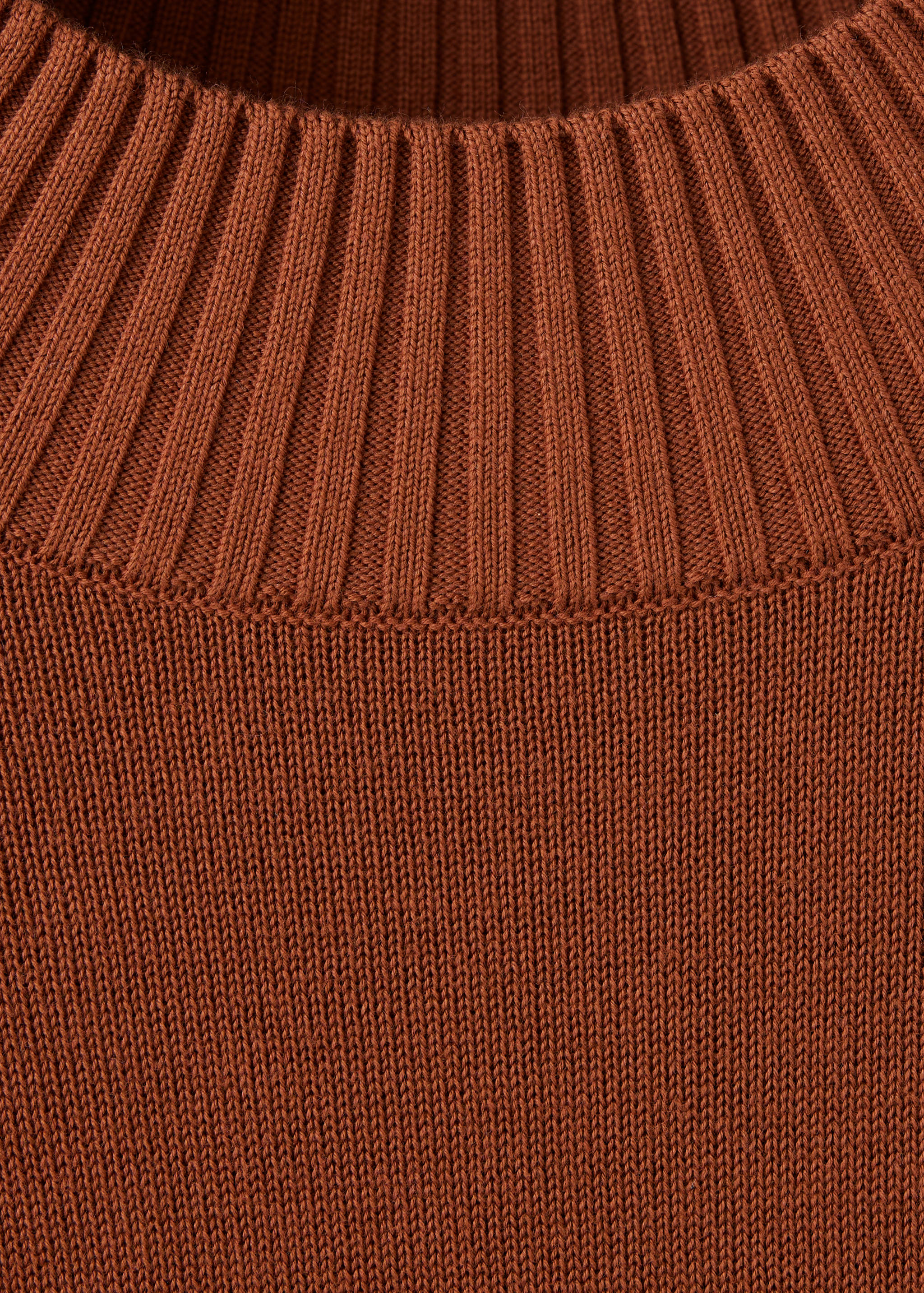 Brown men's jersey featuring a thick ribbed knit collar and fine-knit body.
