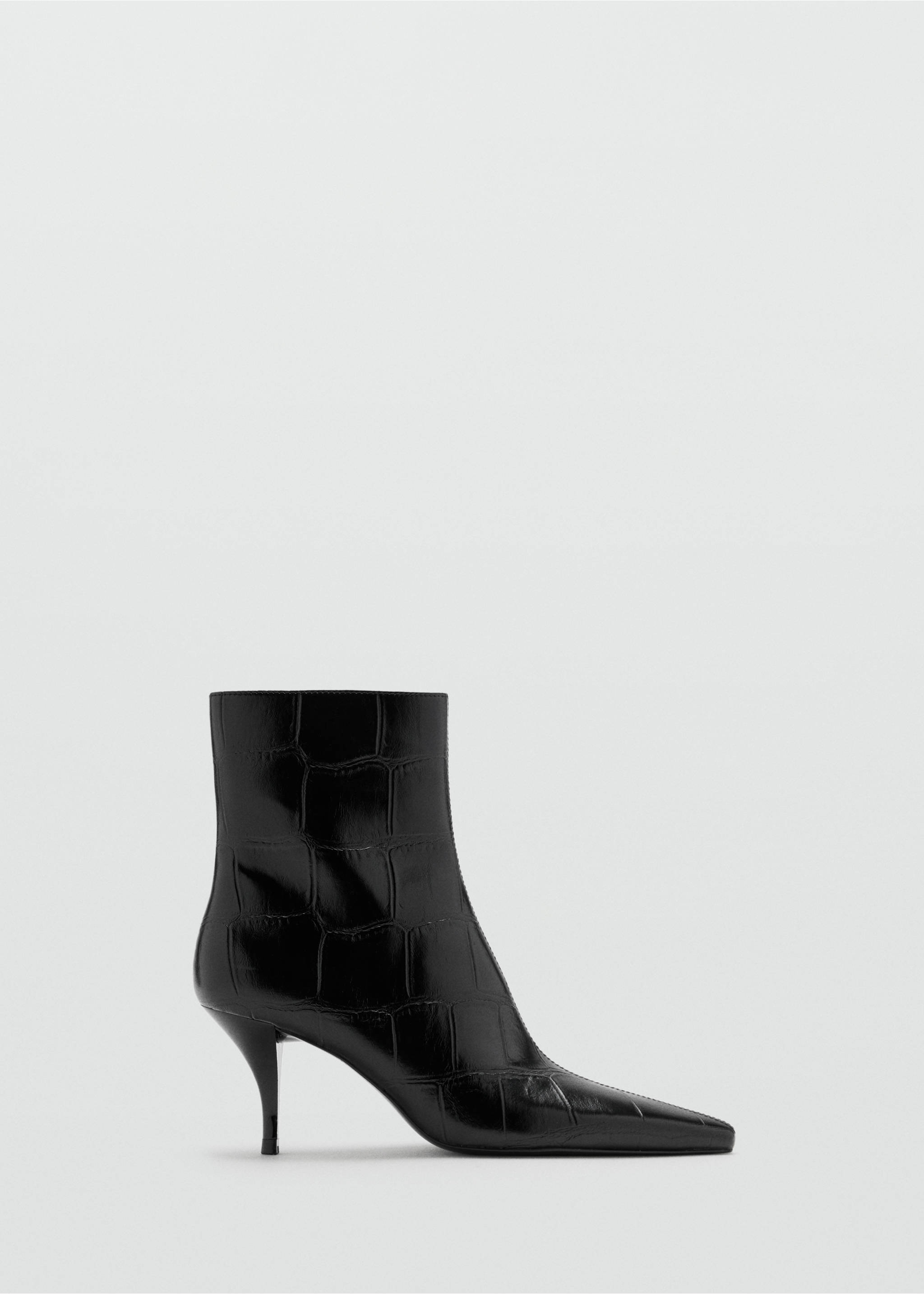 Black ankle boot in glossy embossed croc finish with pointed toe., Black. Ref: 47021352-00.