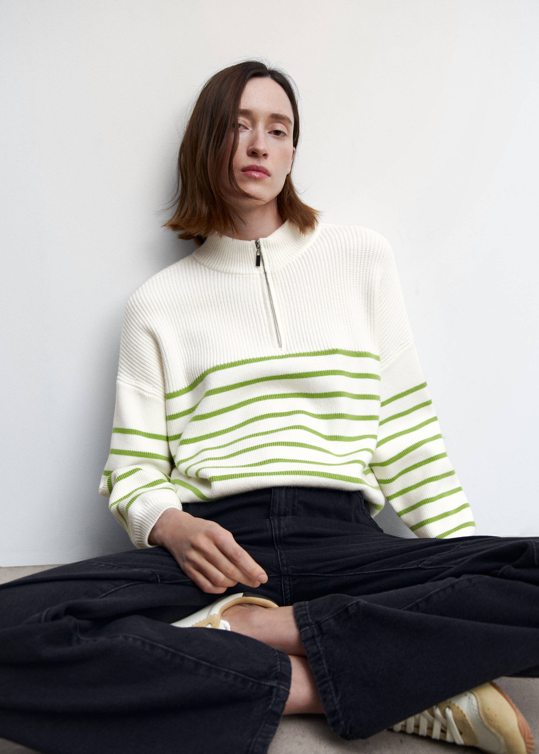 Striped sweater with zip - Details of the article 2