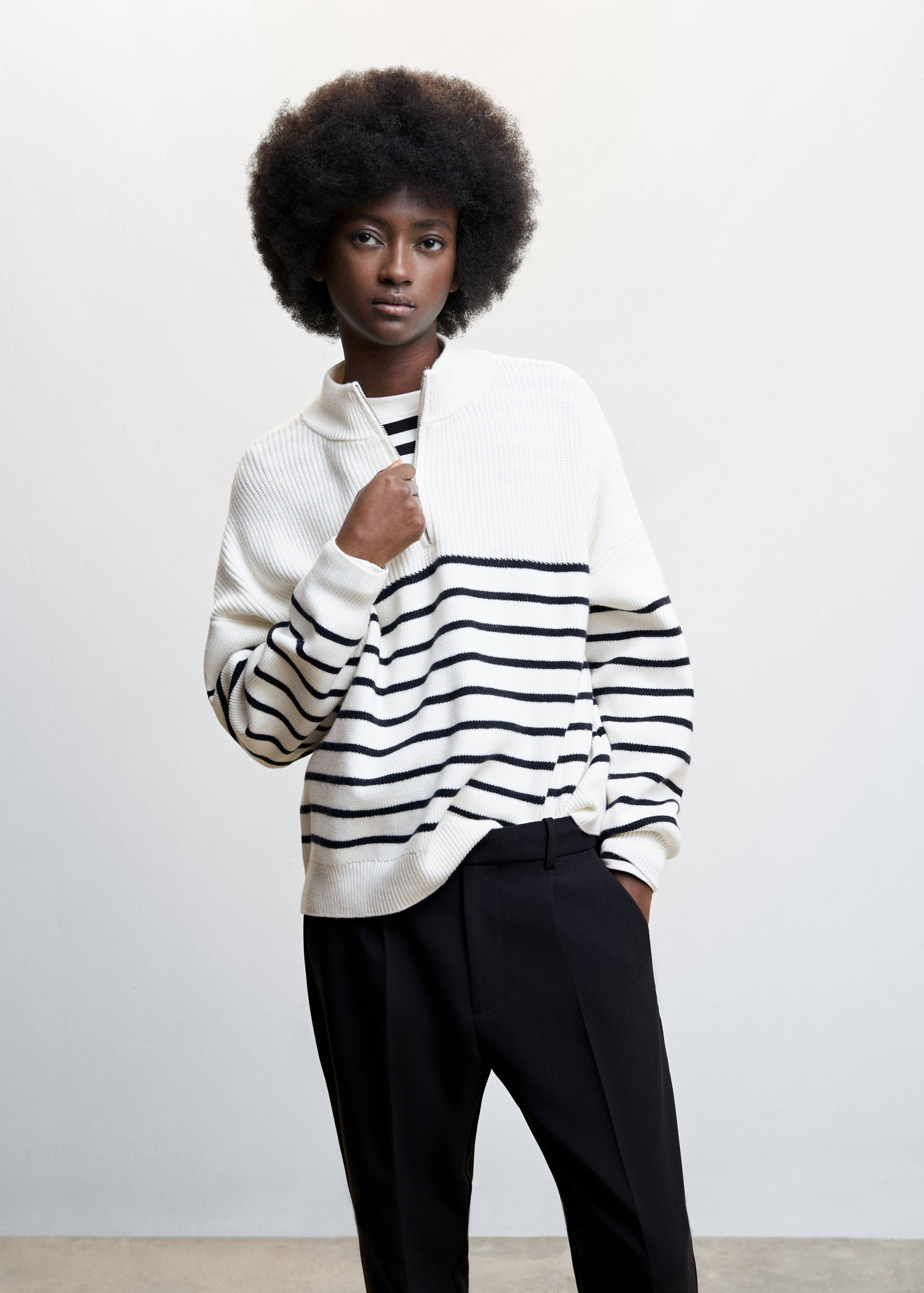 Striped sweater with zip - Medium plane