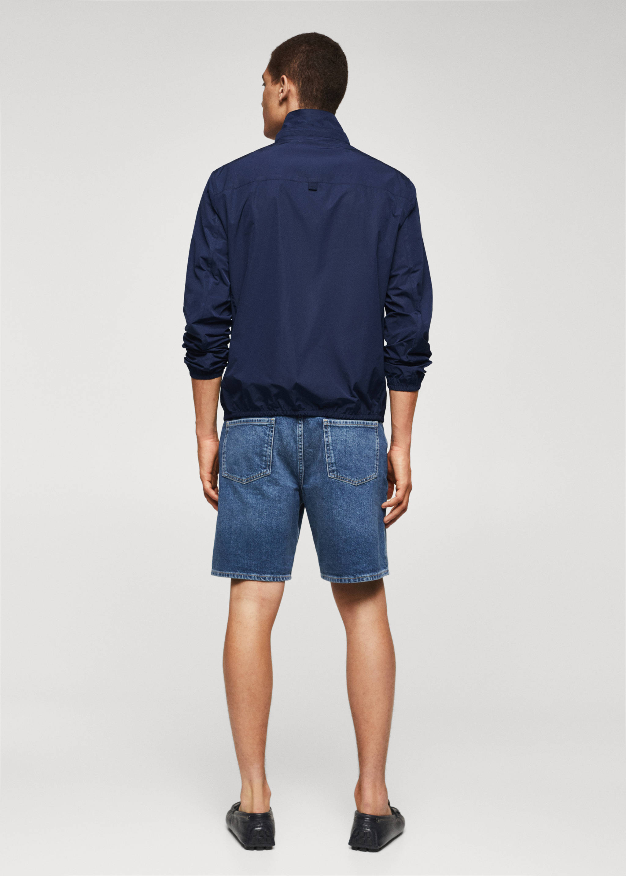 Water-repellent hooded jacket - Reverse of the article