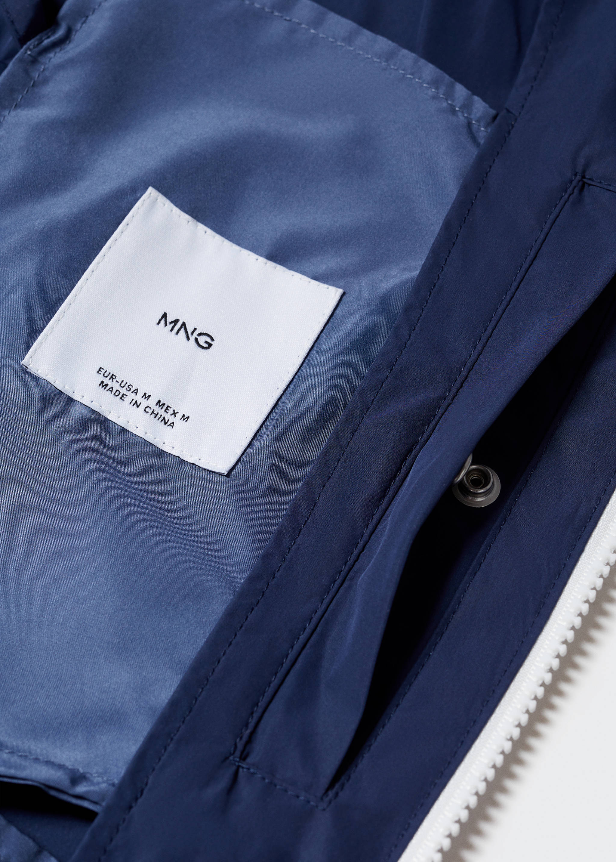 Water-repellent hooded jacket - Details of the article 8