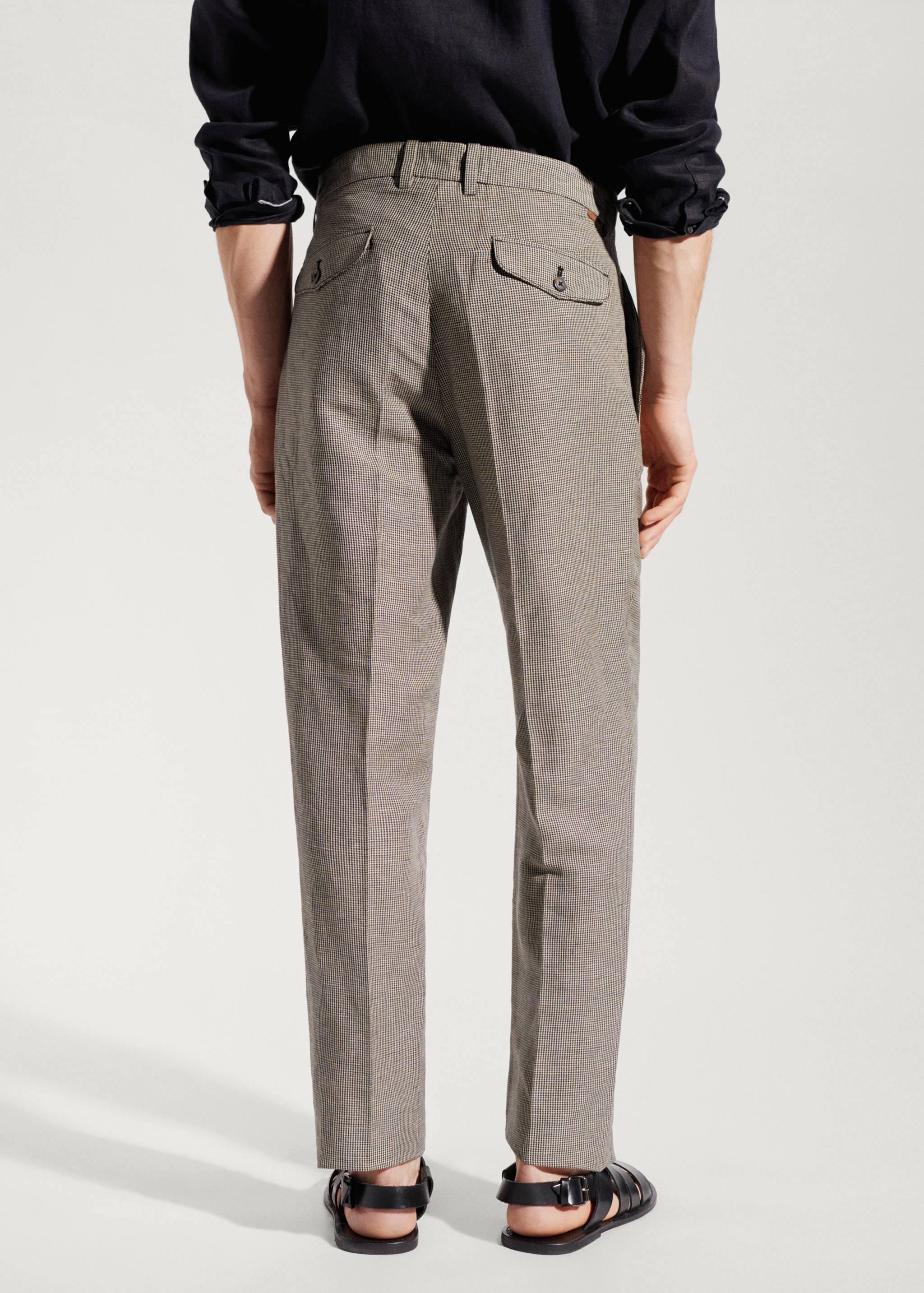 Slim fit linen trousers - Reverse of the article