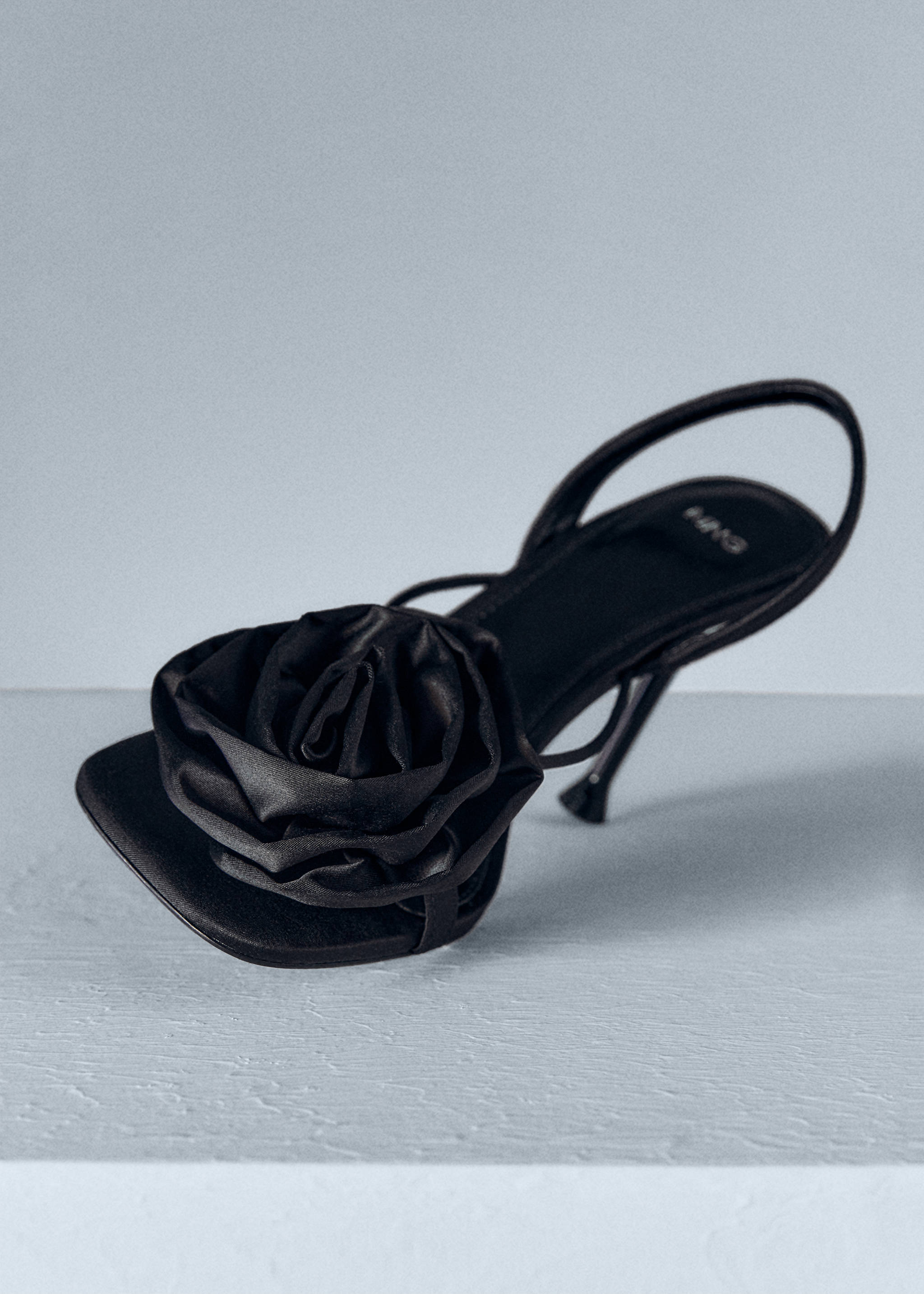 Maxi flower heeled sandal - Details of the article 2