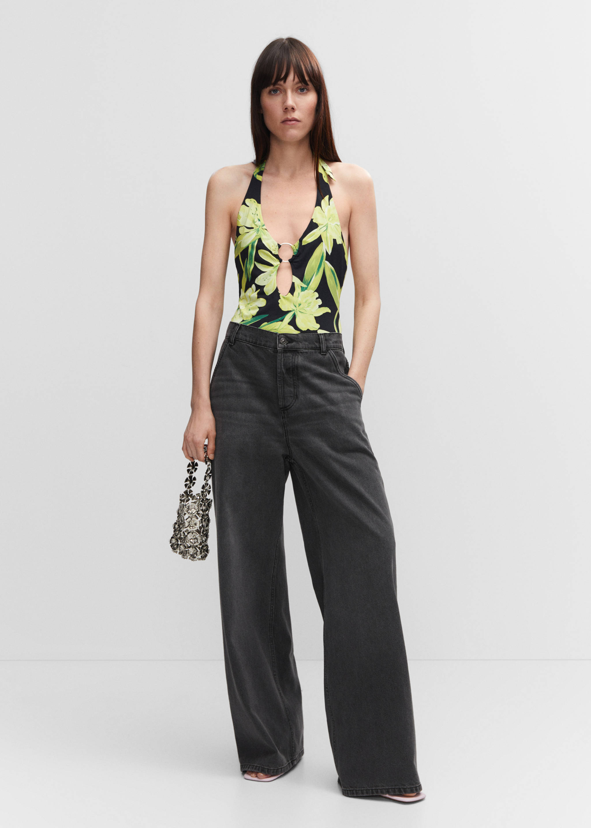 Low-rise loose-fit wideleg jeans - General plane