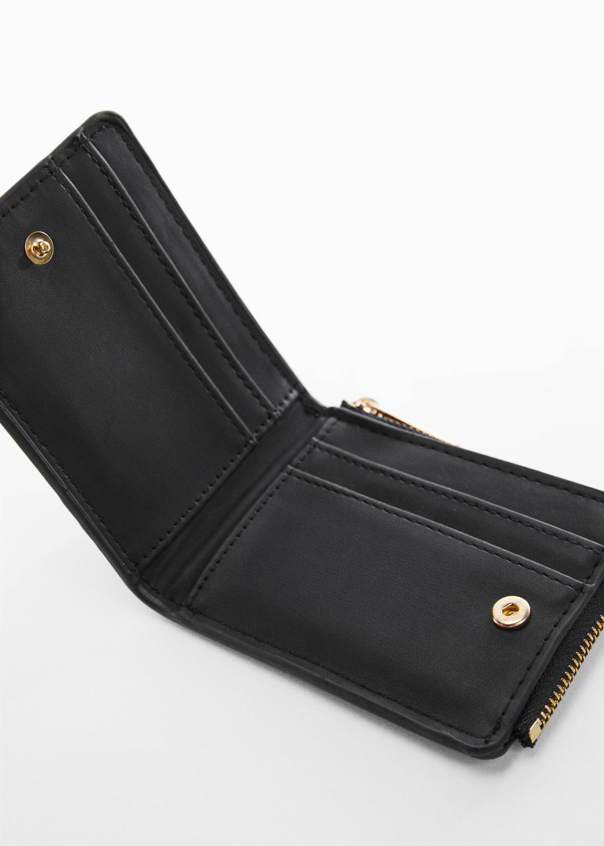 Croc-effect wallet - Details of the article 2