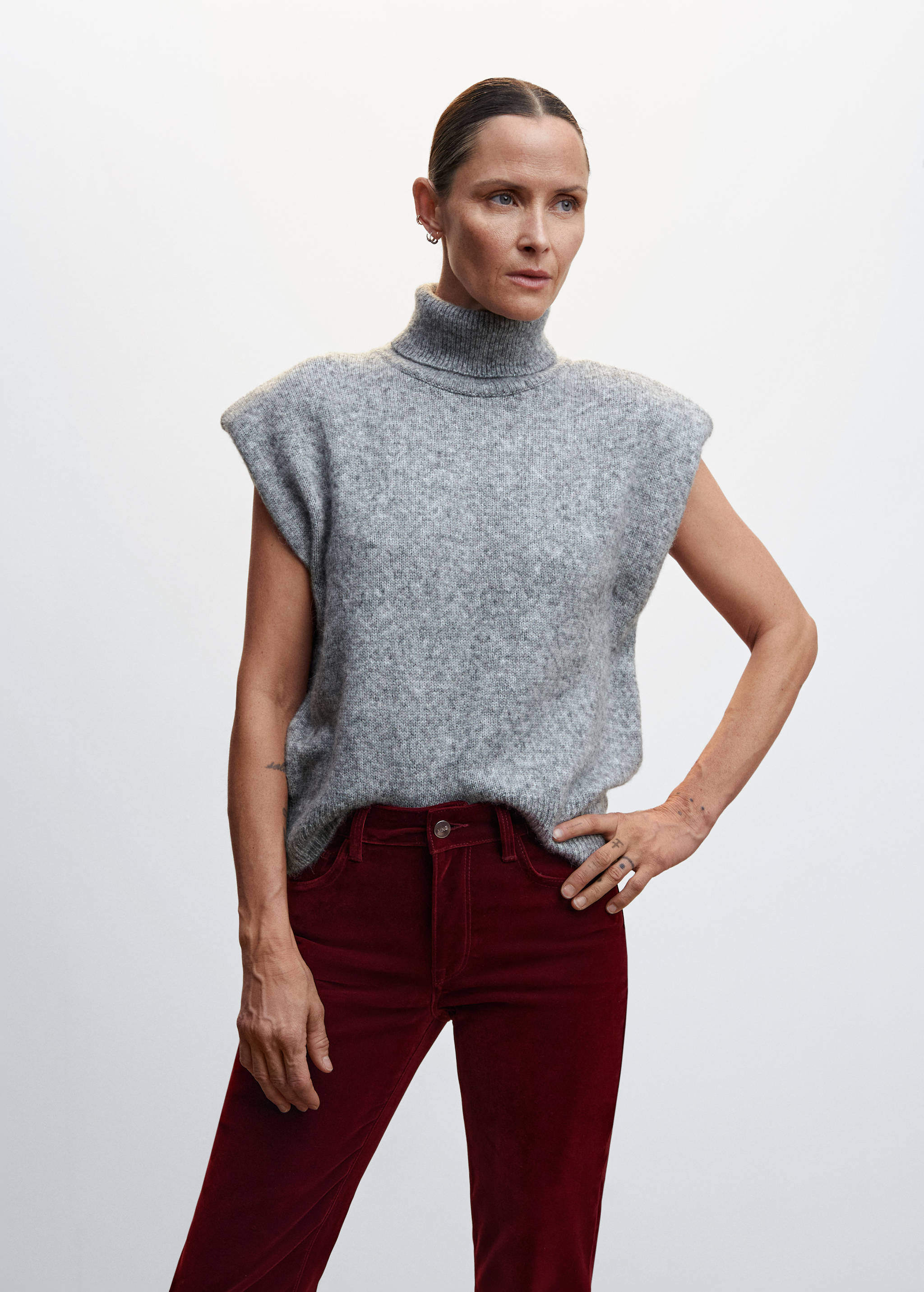 Mid-rise velvet skinny jeans - Details of the article 1