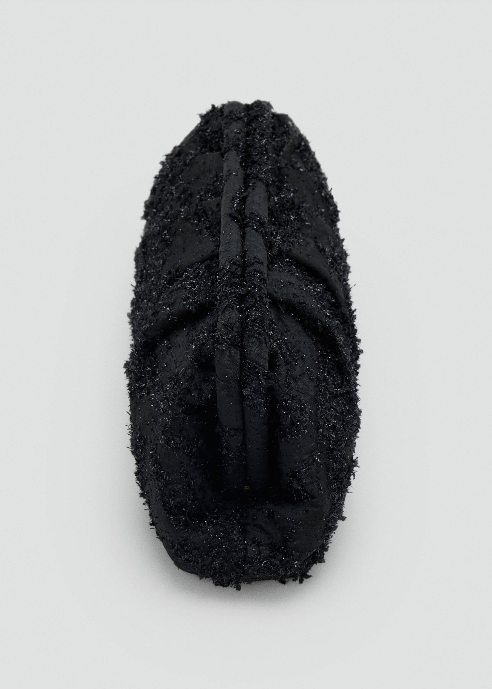 Primer plano de un bolso de mano negro texturizado con asas superiores., Negro. Ref: 47031361-00.