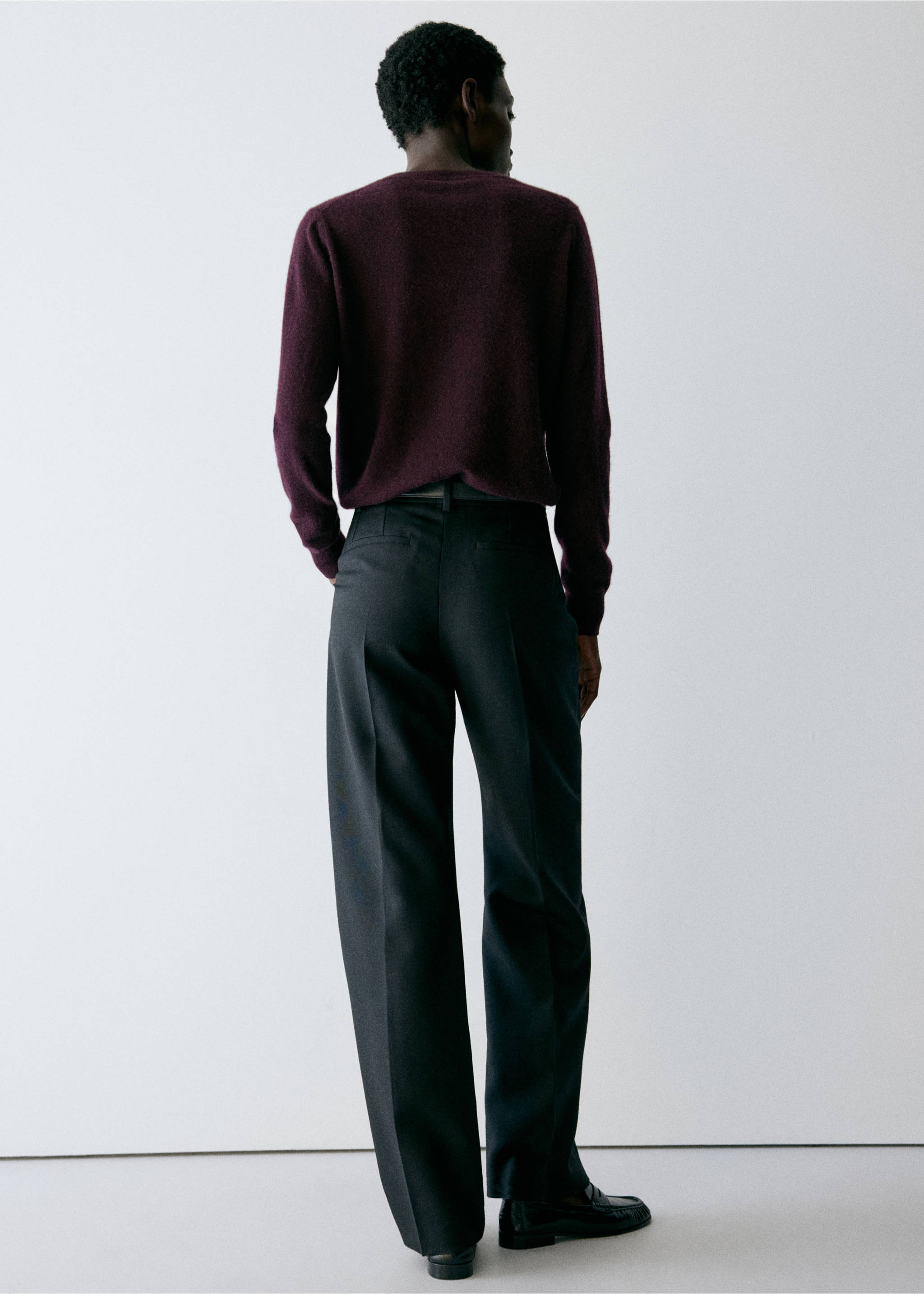 Dark plum jersey, seen from the back, Wine. Ref: 47031363-00.