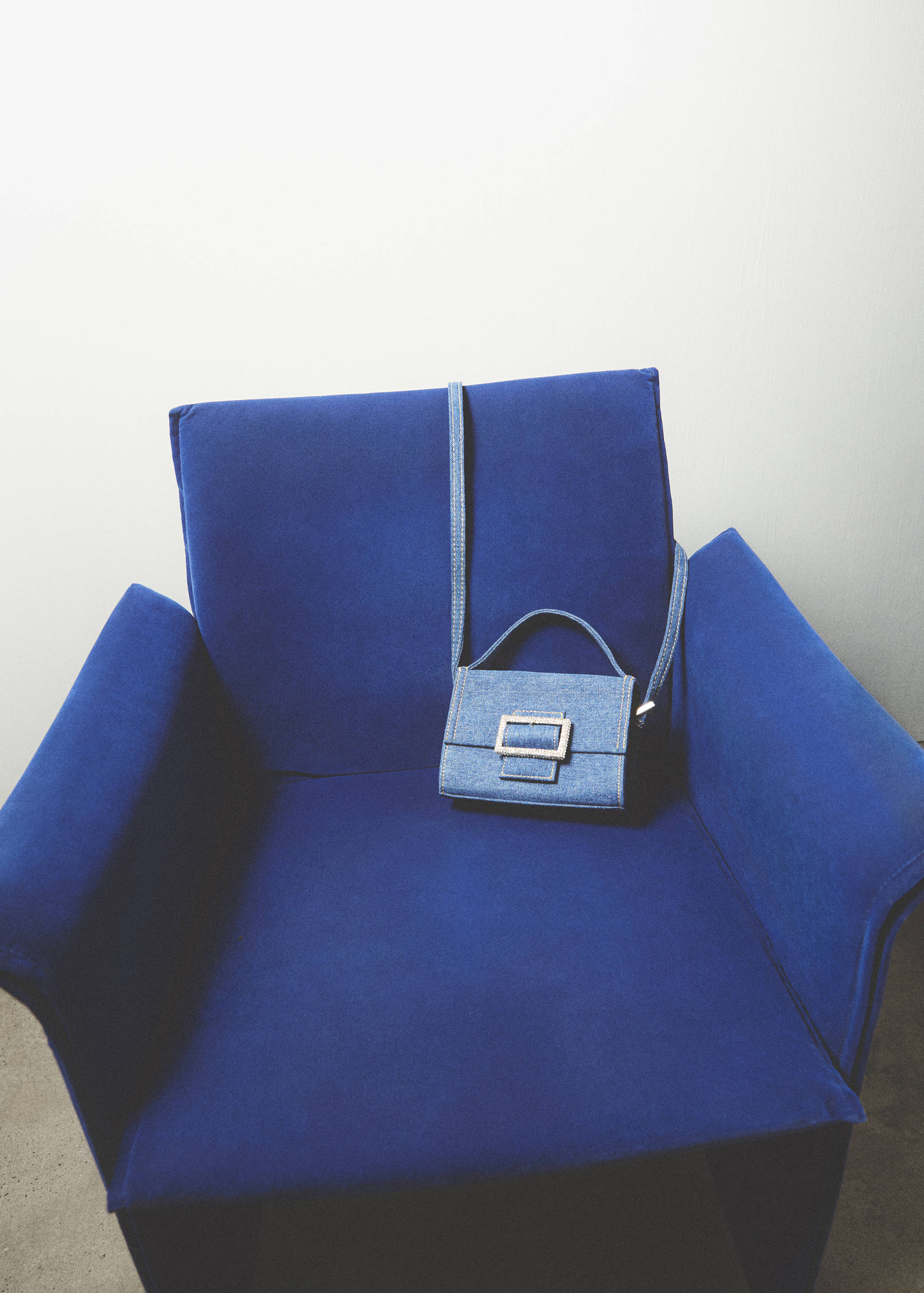 Denim bag with long handle - Details of the article 7