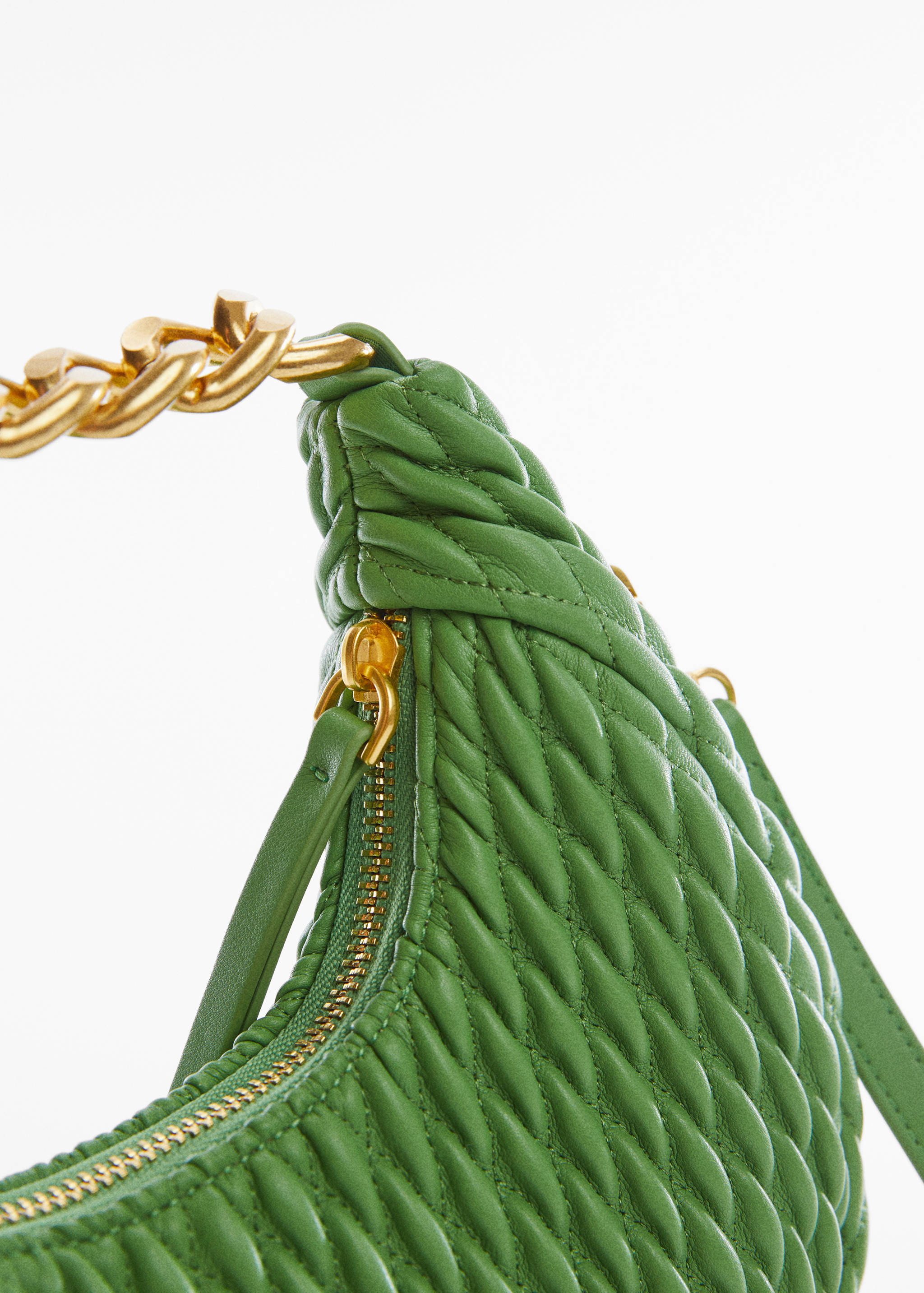 Textured chain bag - Details of the article 1
