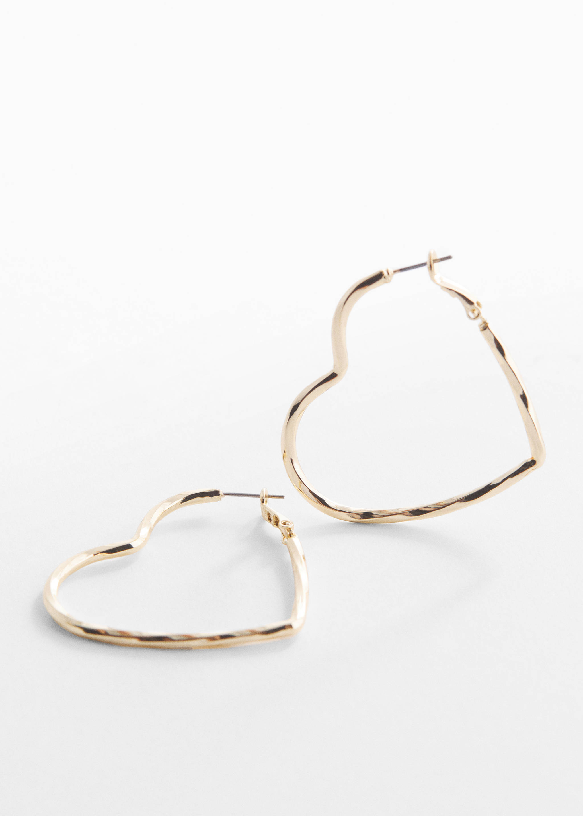 أقراط على شكل قلب - رؤية وسط