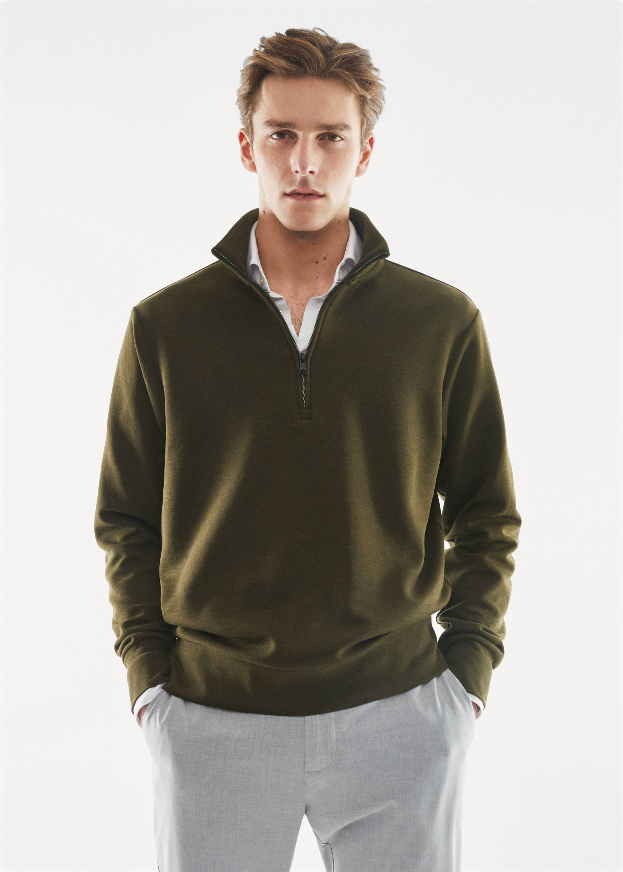 Breathable zip-neck sweatshirt - Medium plane