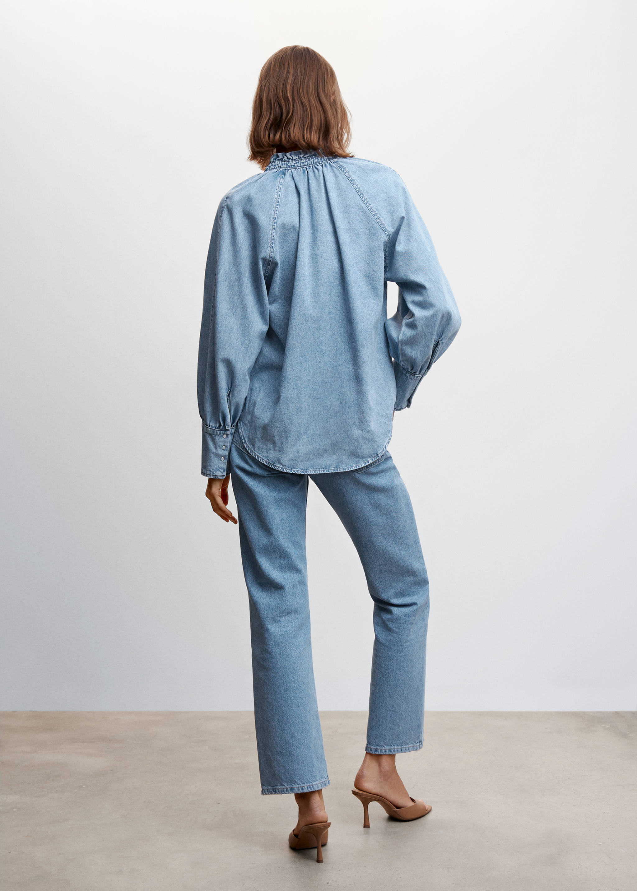 Puffed sleeves denim shirt - Reverse of the article