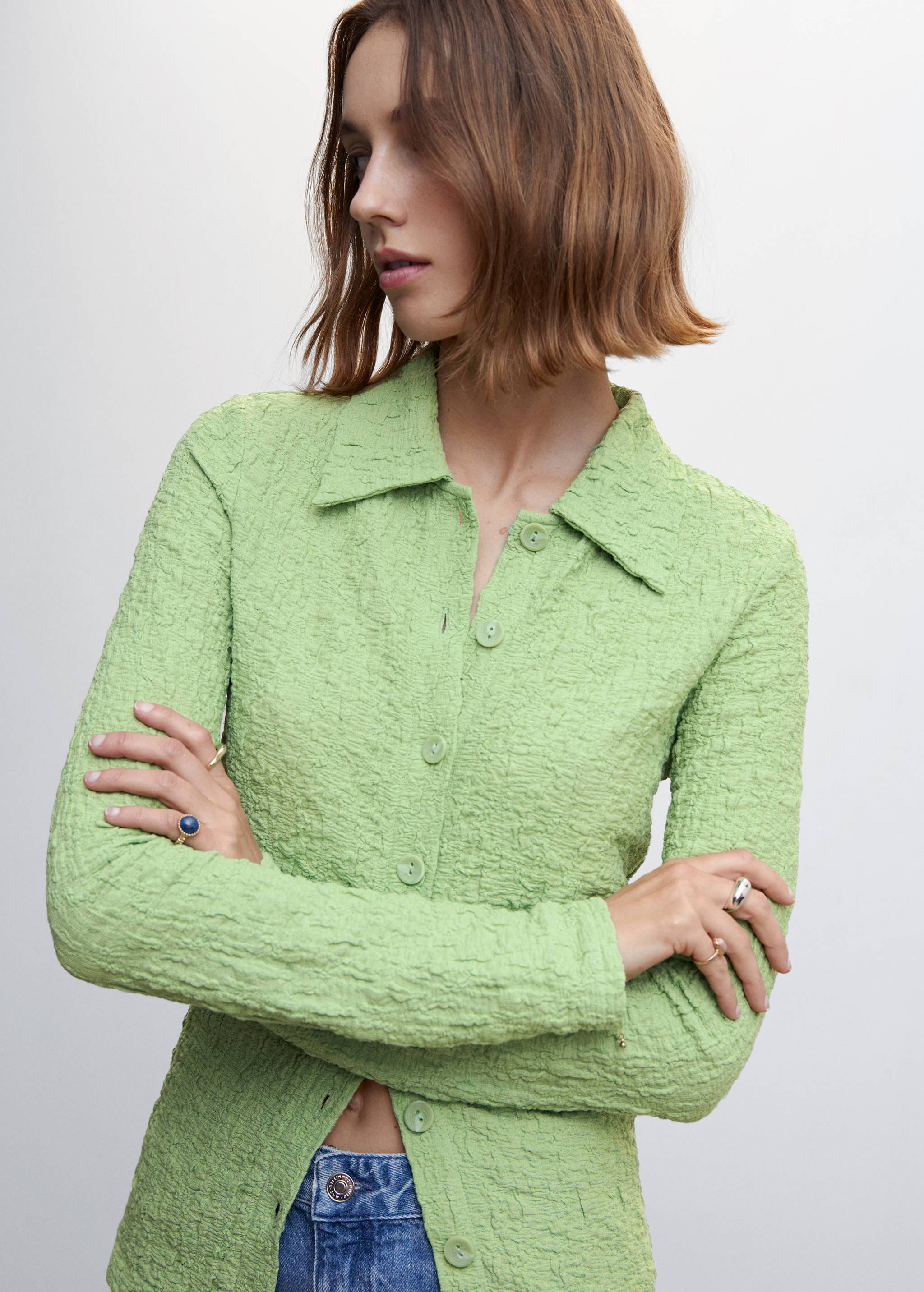 Textured shirt with buttons - Details of the article 6