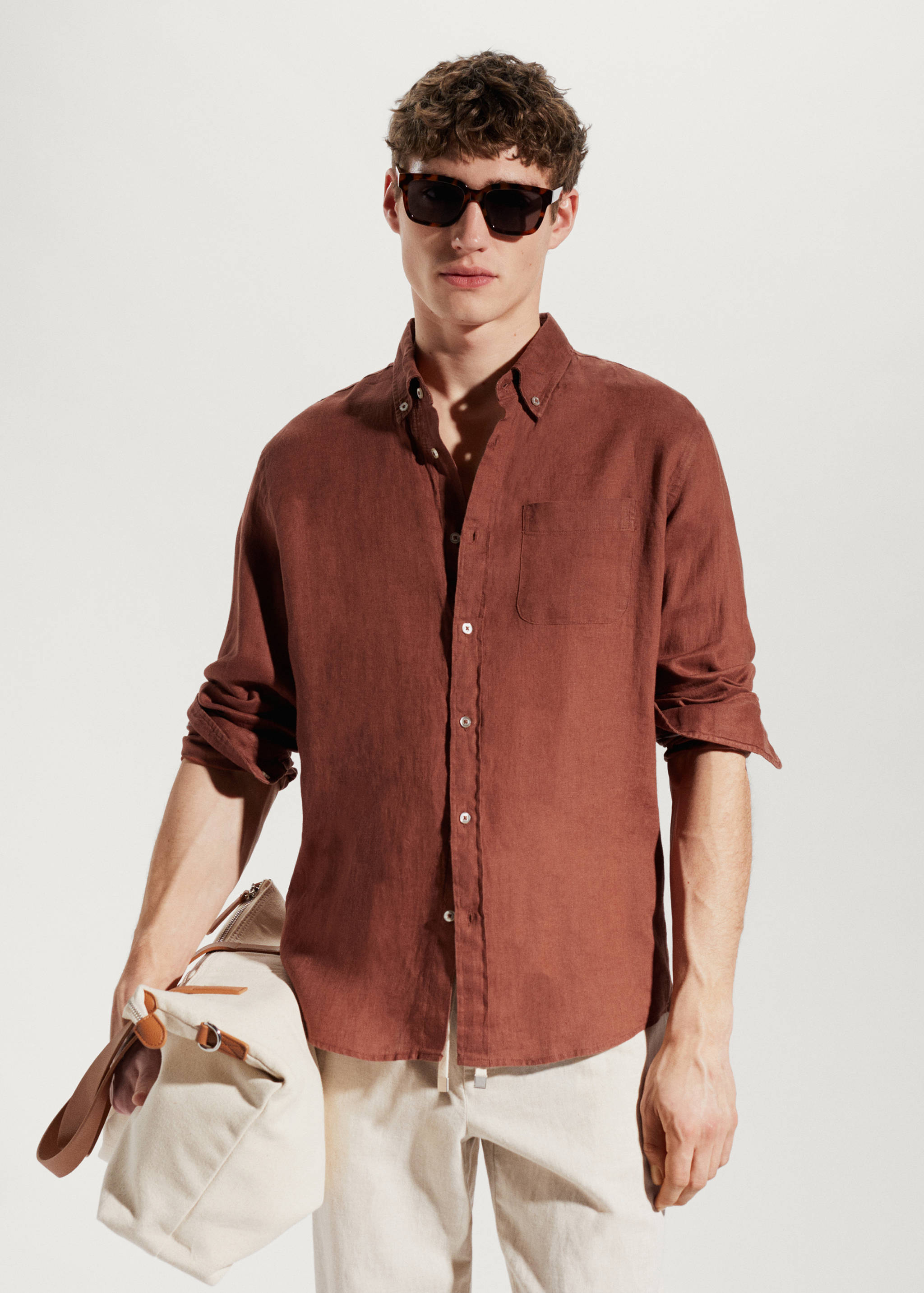Camisa slim fit 100% lino - Plano medio