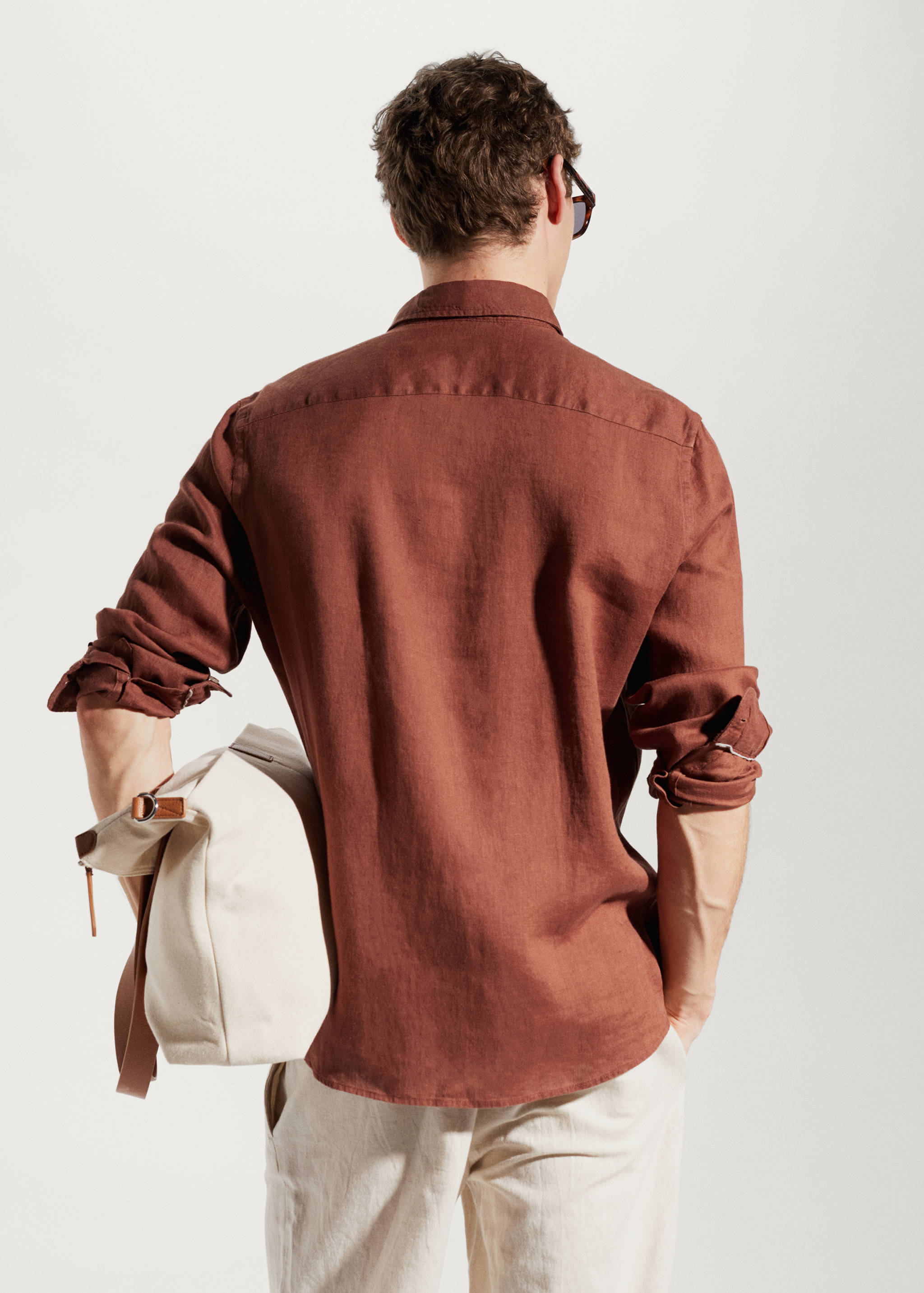 Camisa slim fit 100% lino - Reverso del artículo