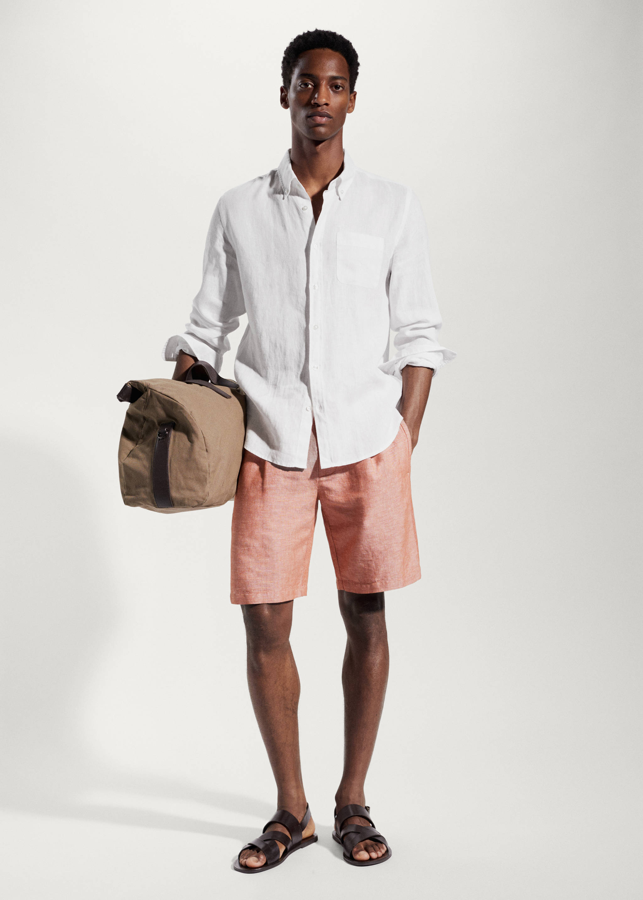 Camisa slim fit 100% lino - Plano general