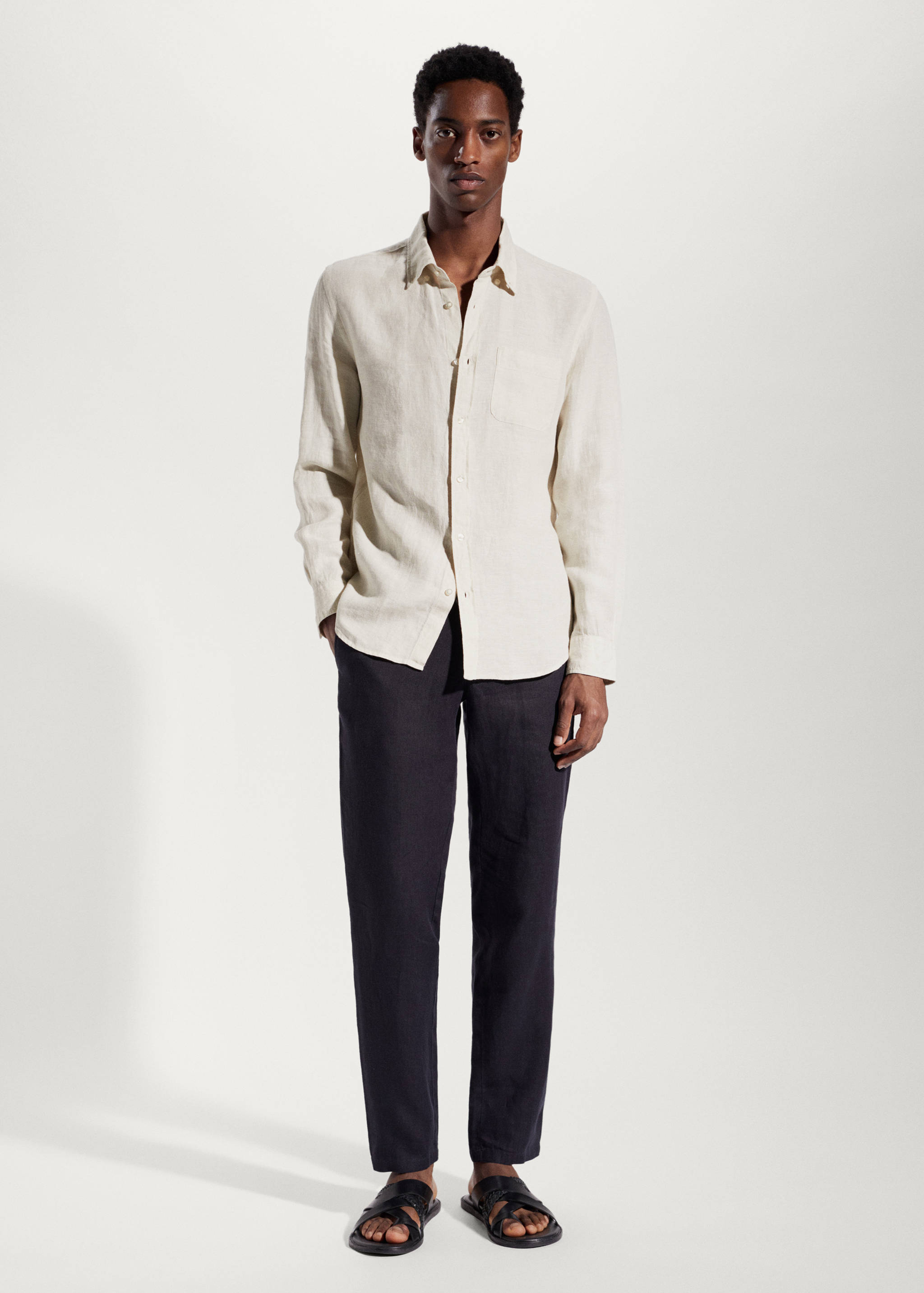 Camisa slim fit 100% lino - Plano general