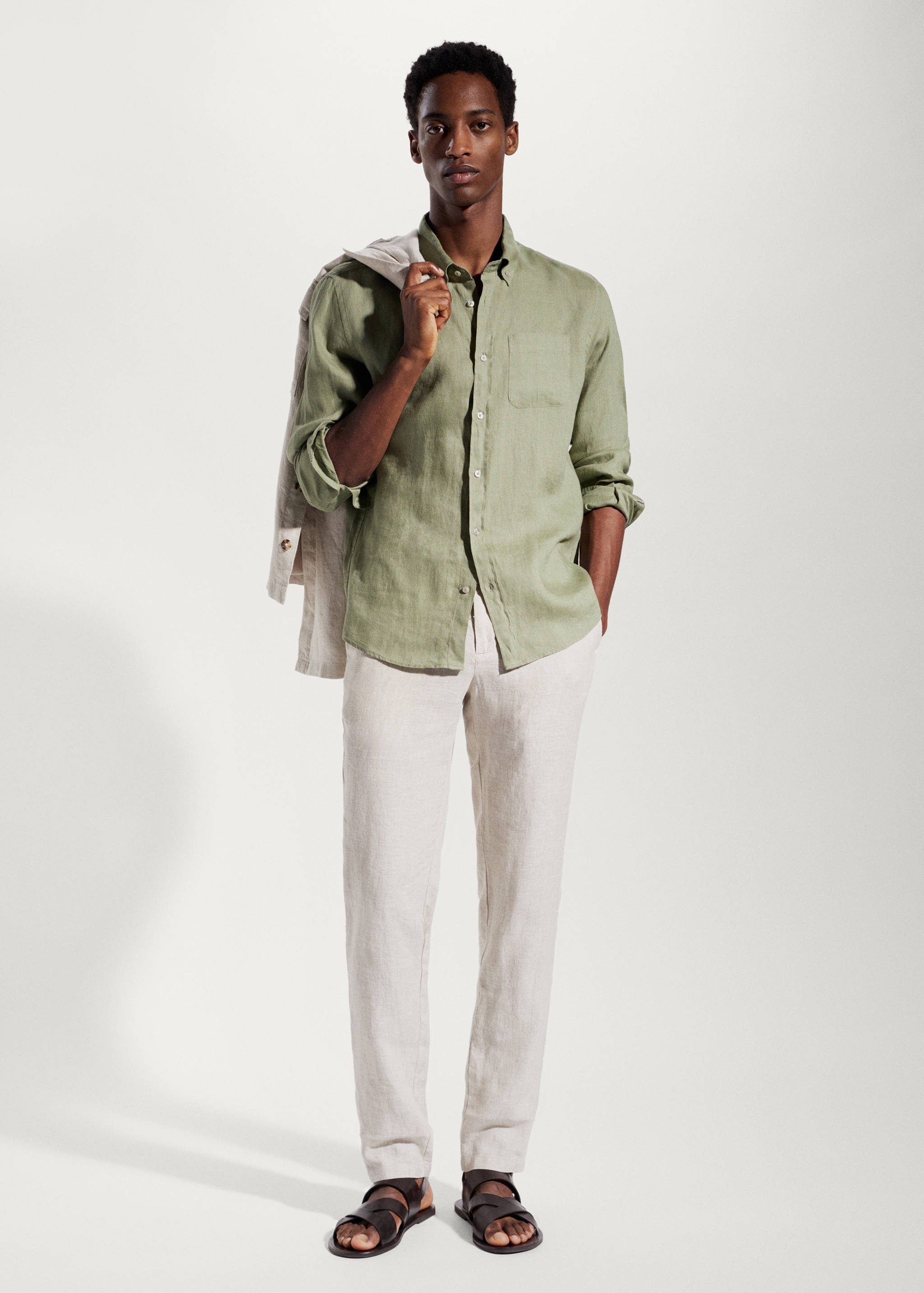 Camisa slim fit 100% lino - Plano general