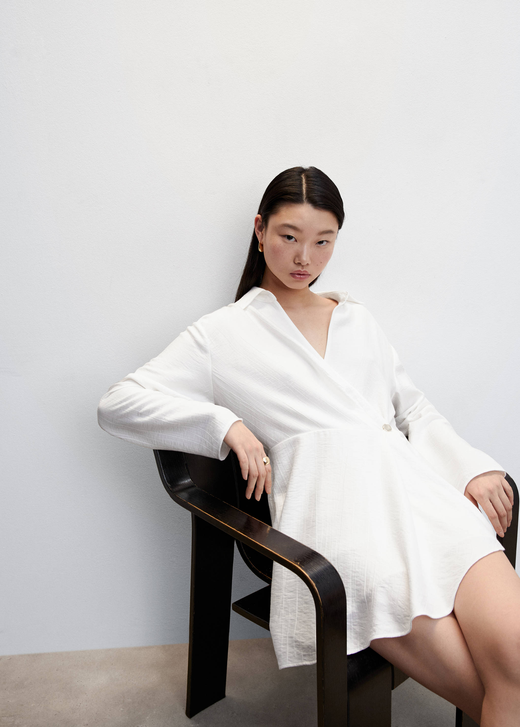 Vestido cruzado com botão - Pormenor do artigo 2