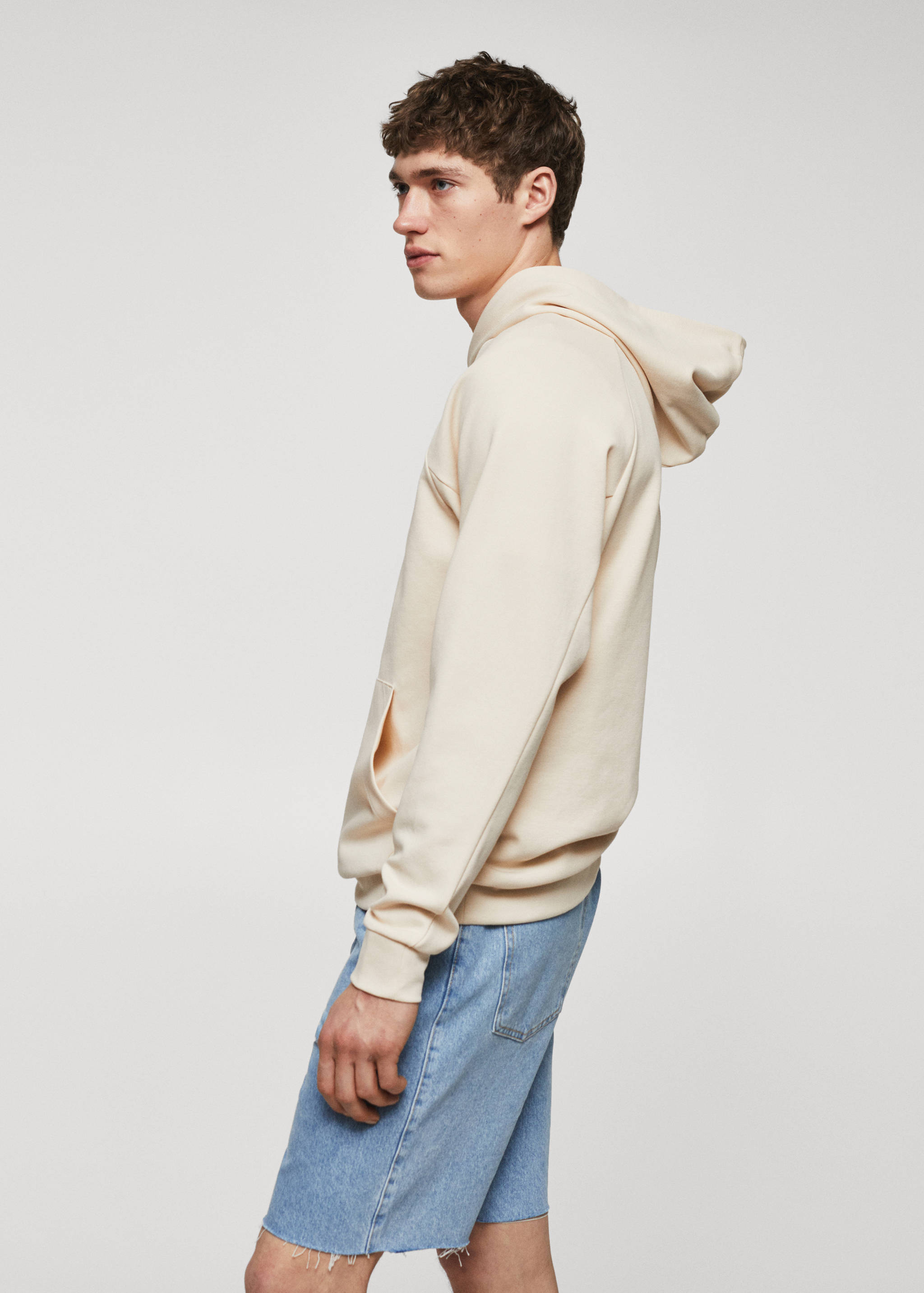 Kangaroo pocket hoodie - Details of the article 2