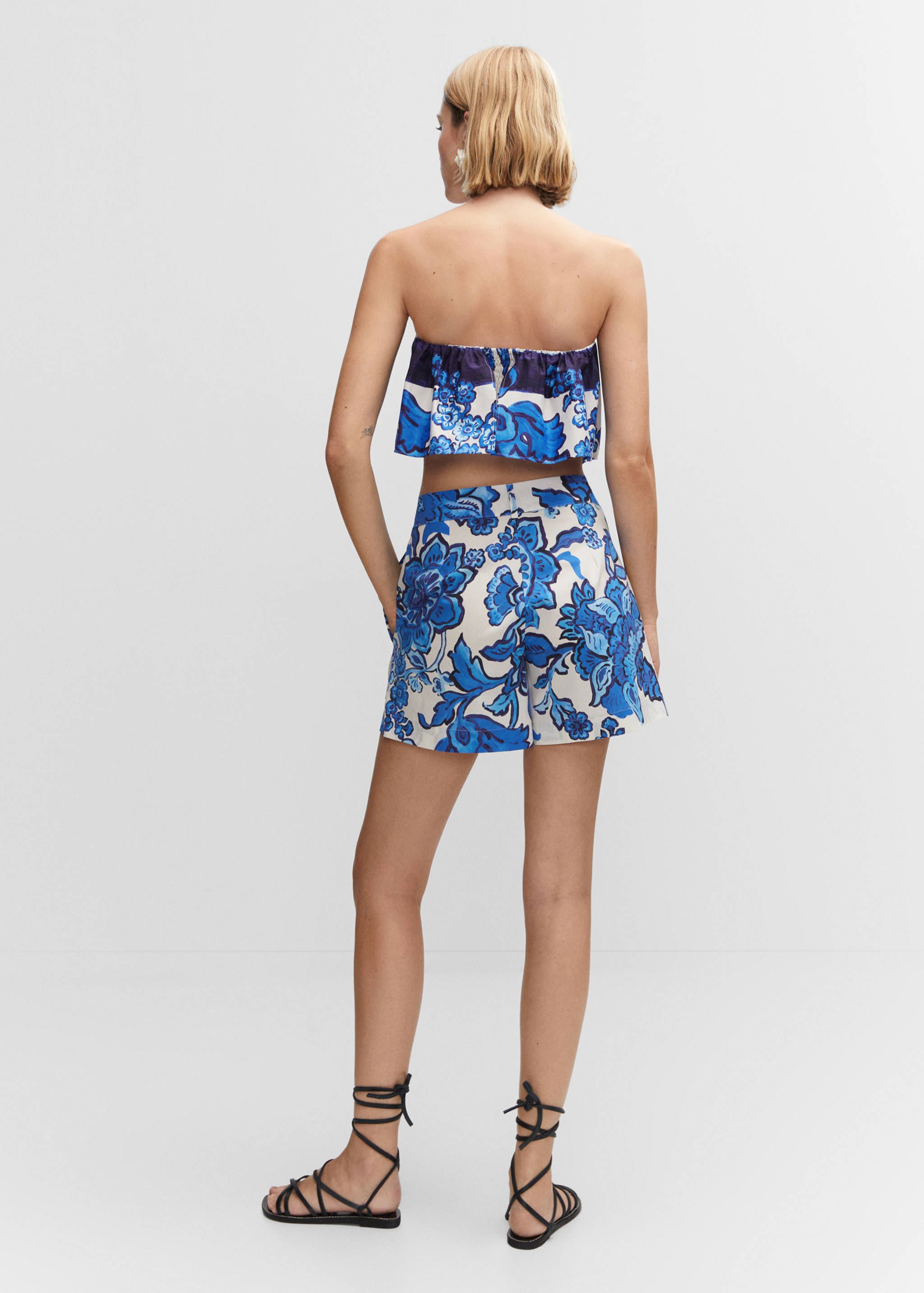 Floral-print shorts - Reverse of the article