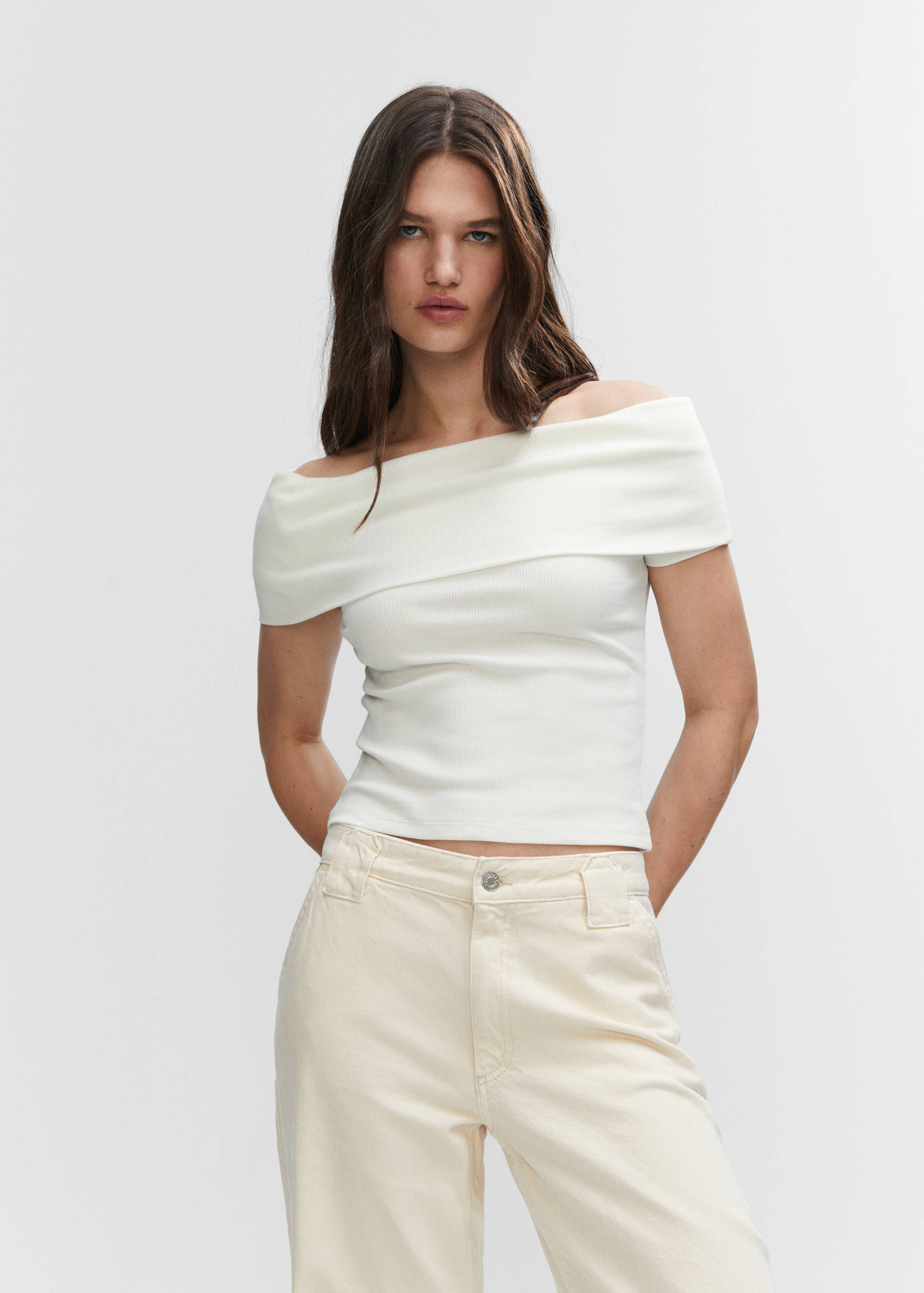 Off-shoulder top - Medium plane