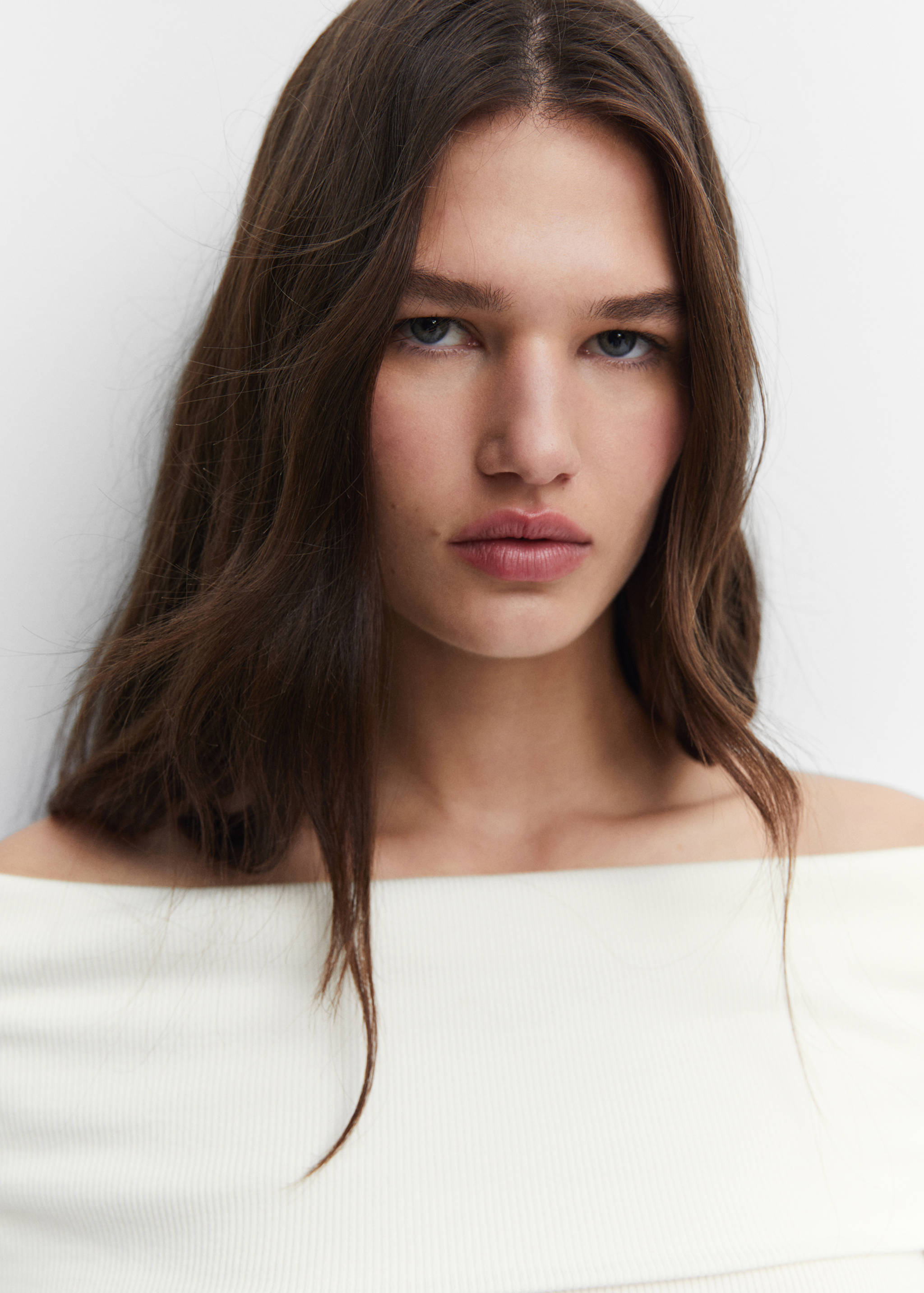 Off-shoulder top - Details of the article 1