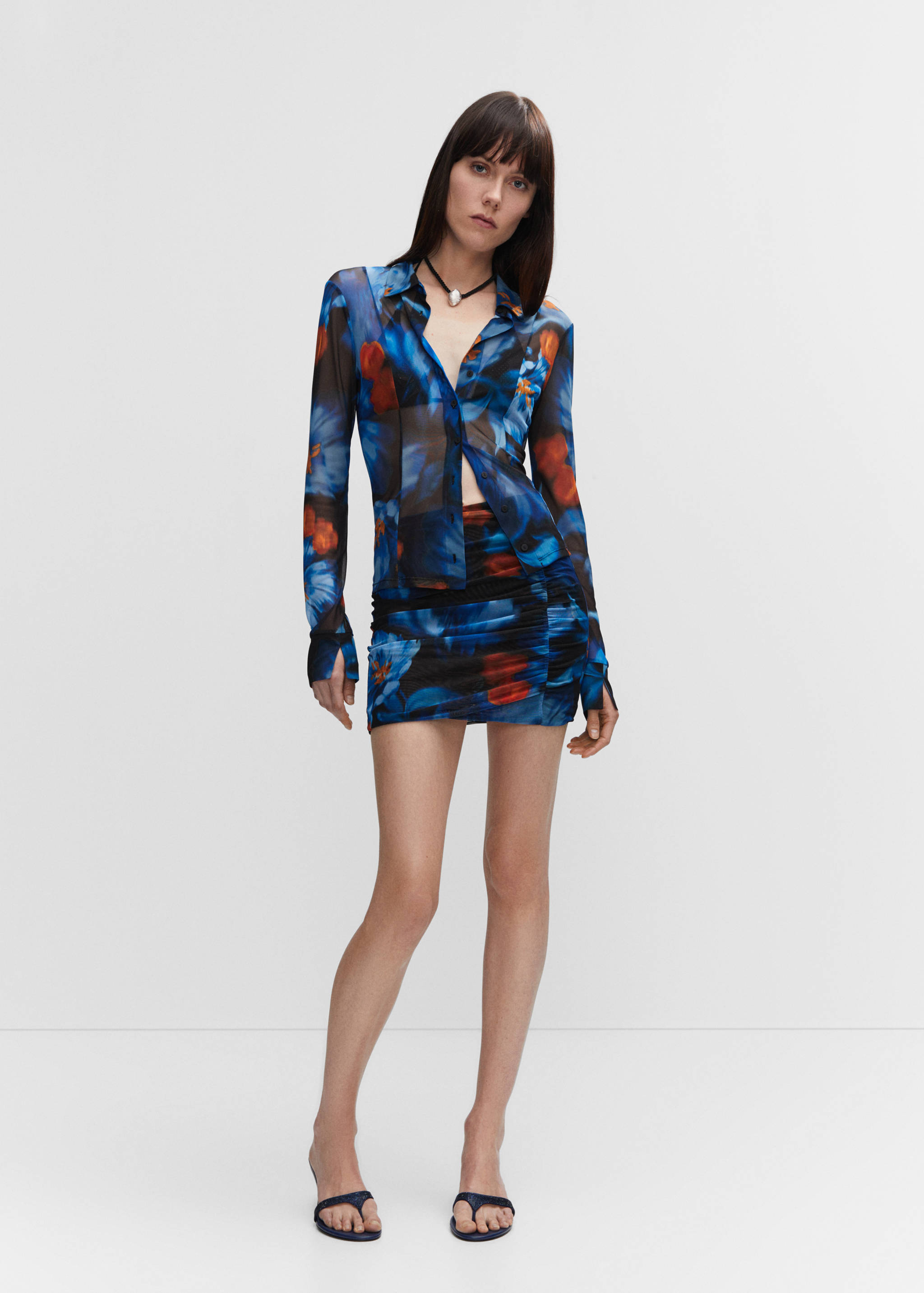 Рубашка из шифона с цветами - Общий план