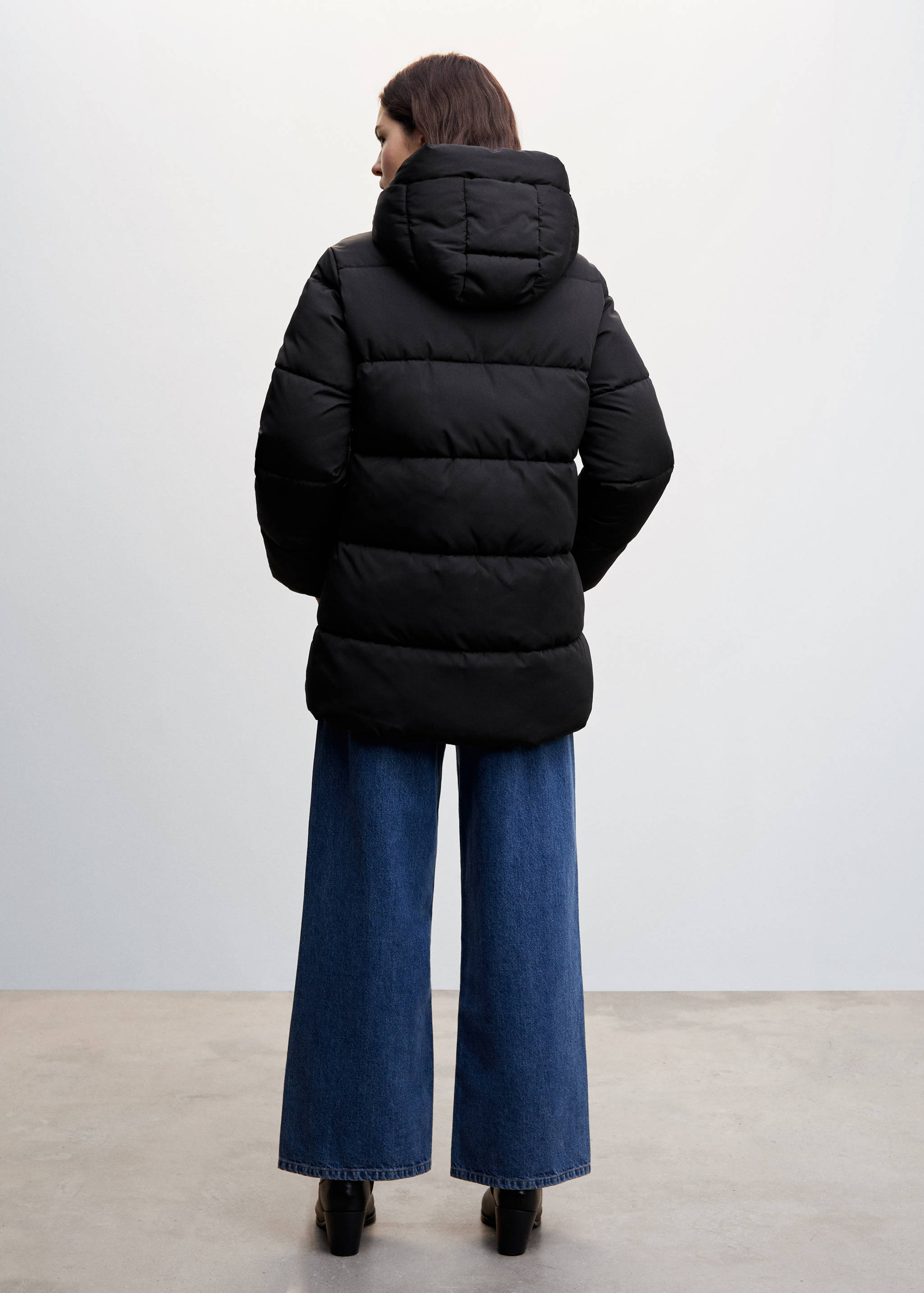 Steppelt kapucnis anorák - A cikk hátulja