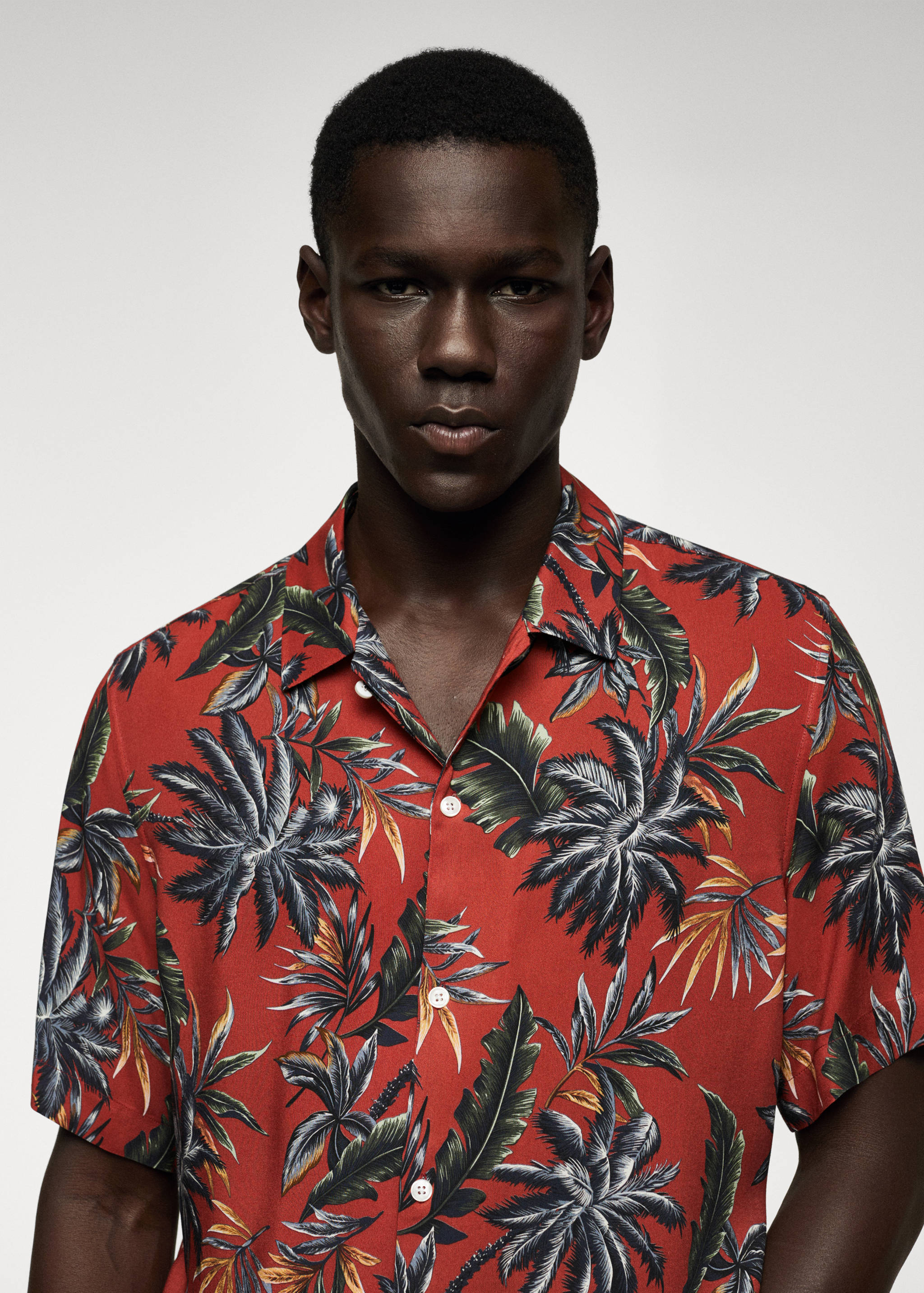 Hawaiian flowy shirt - Details of the article 1