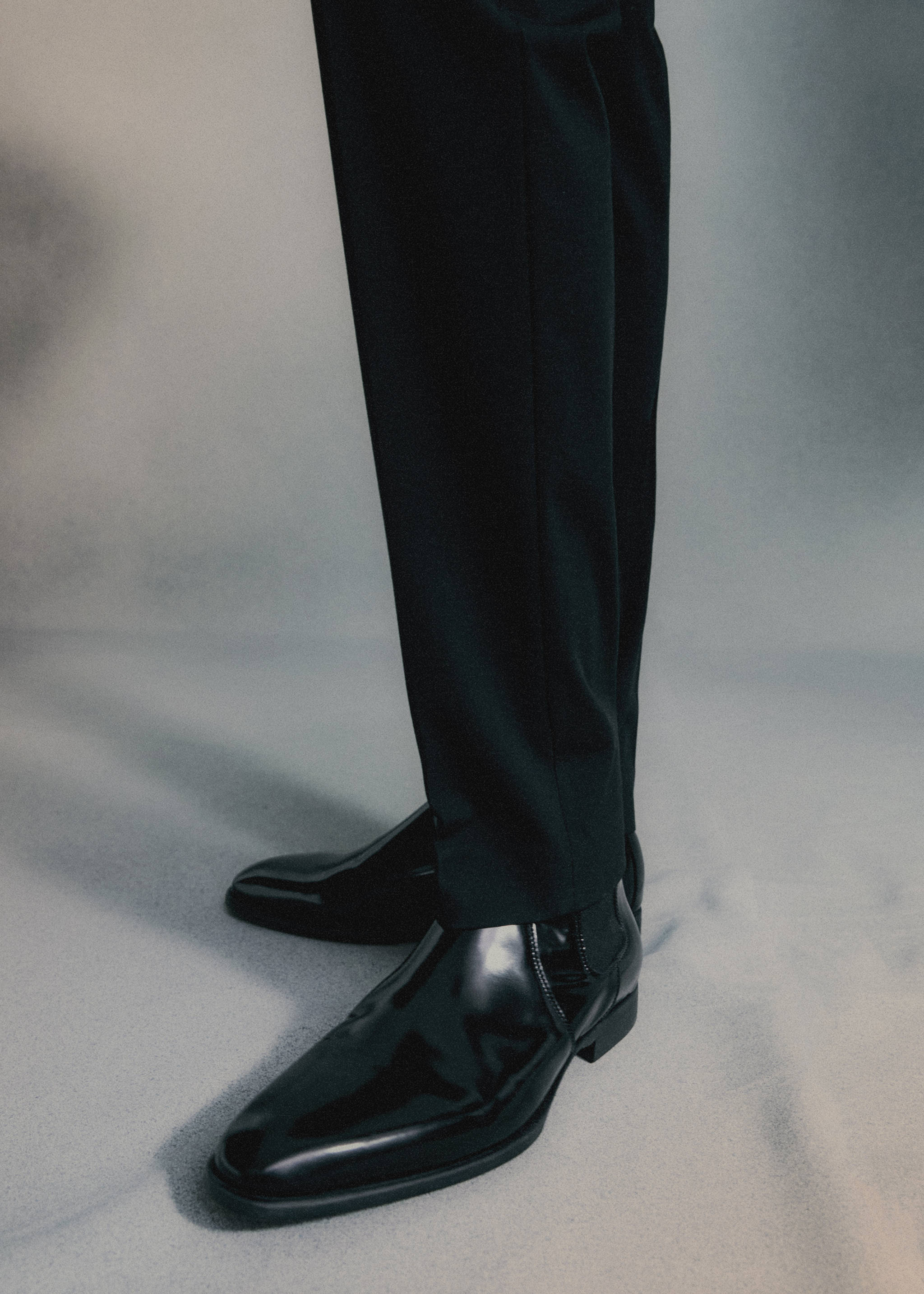 Ботинки челси из глянцевой кожи - Деталь изделия 8, Черный. Ref: 47040254-00.