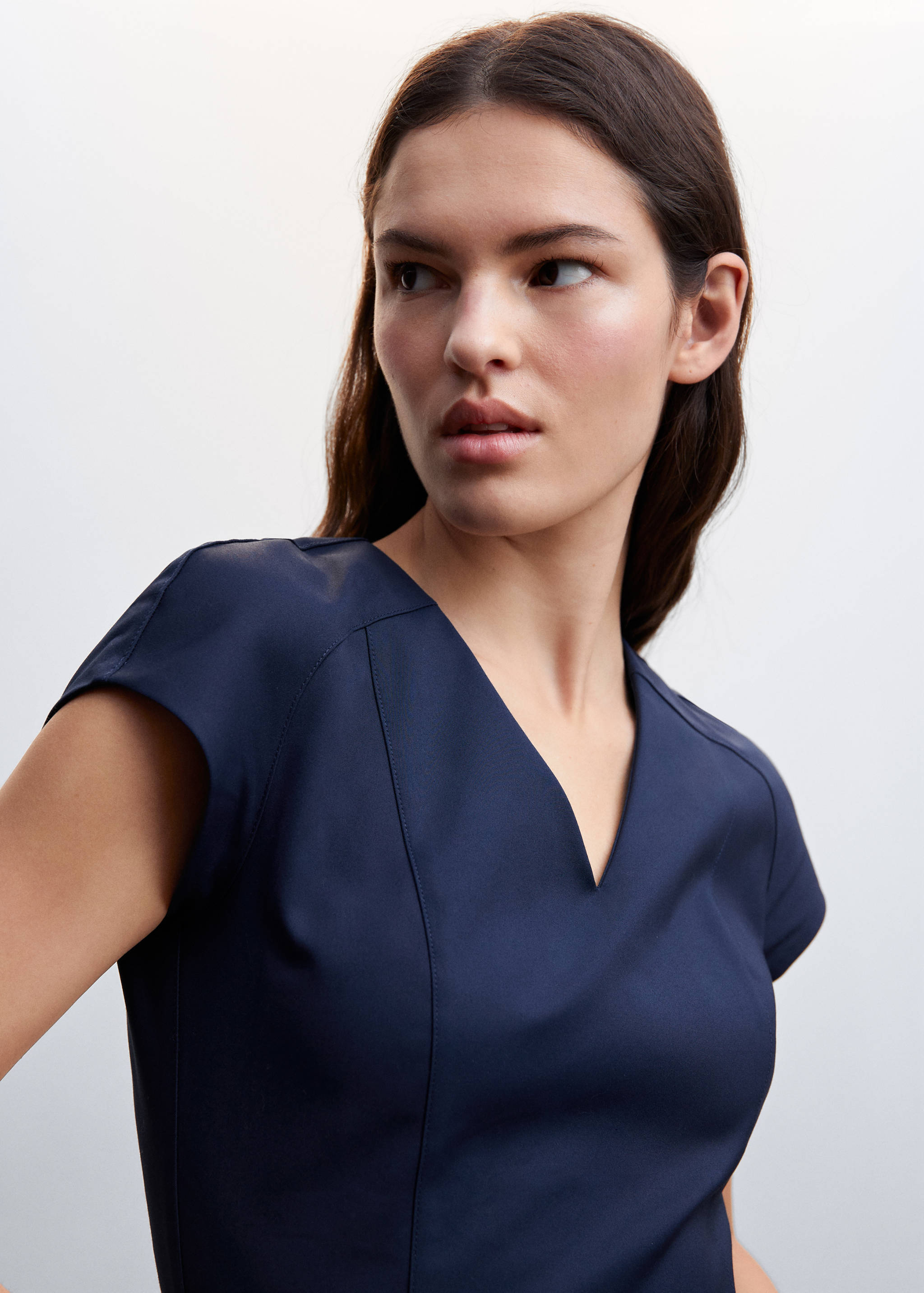 Robe courte cintrée - Détail de l'article 1