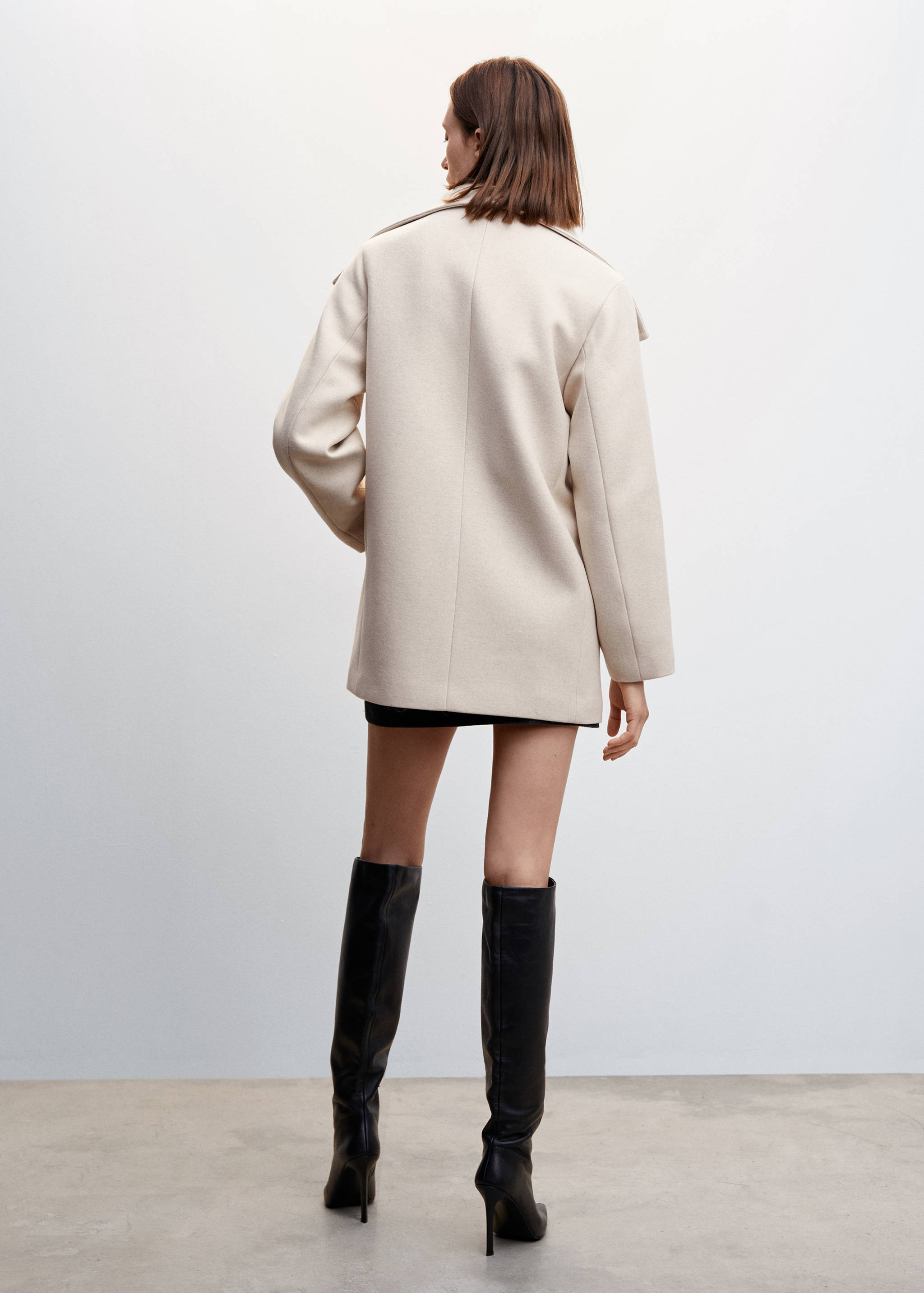 大翻领大衣 - null