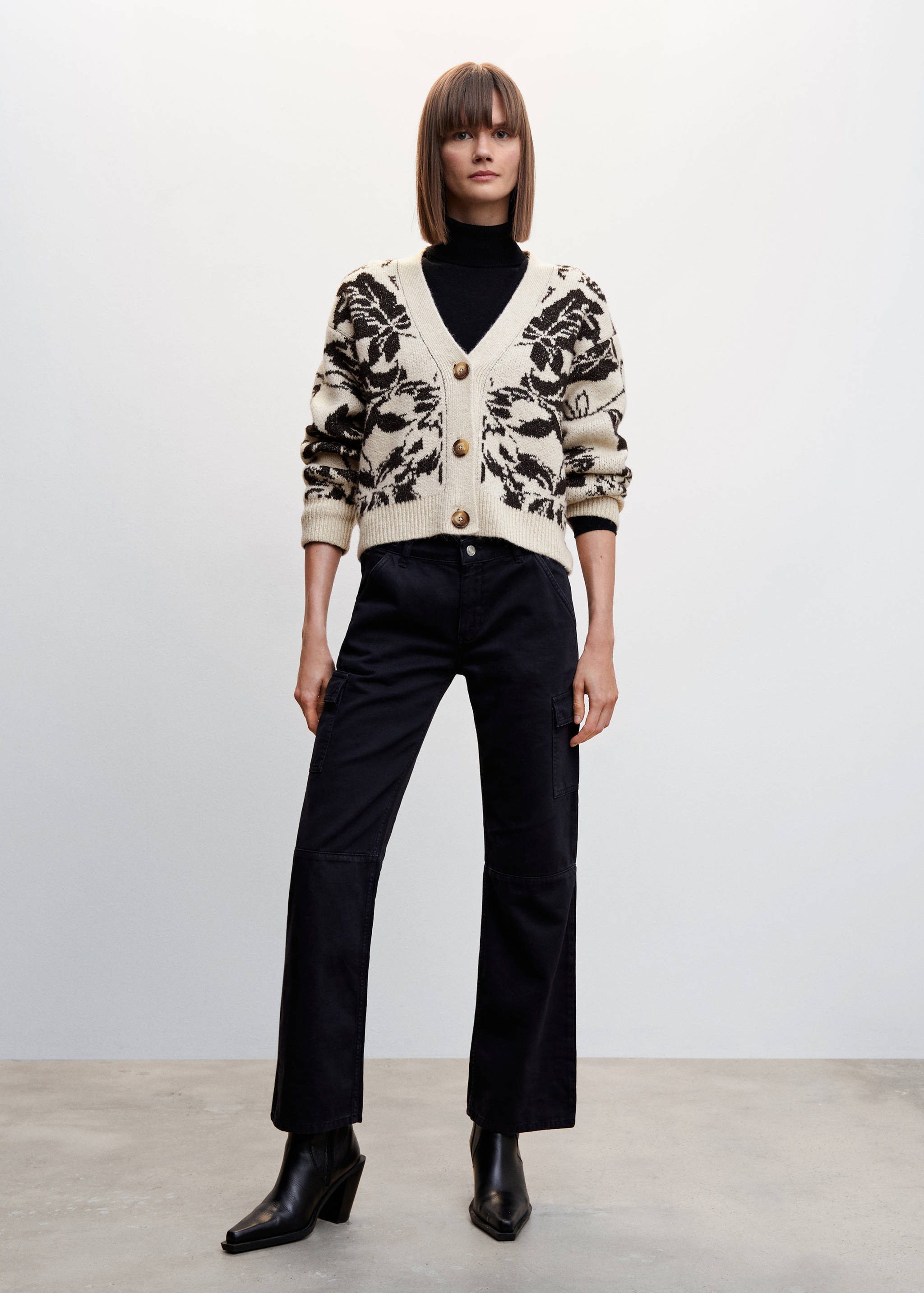 Flowers knit cardigan - General plane