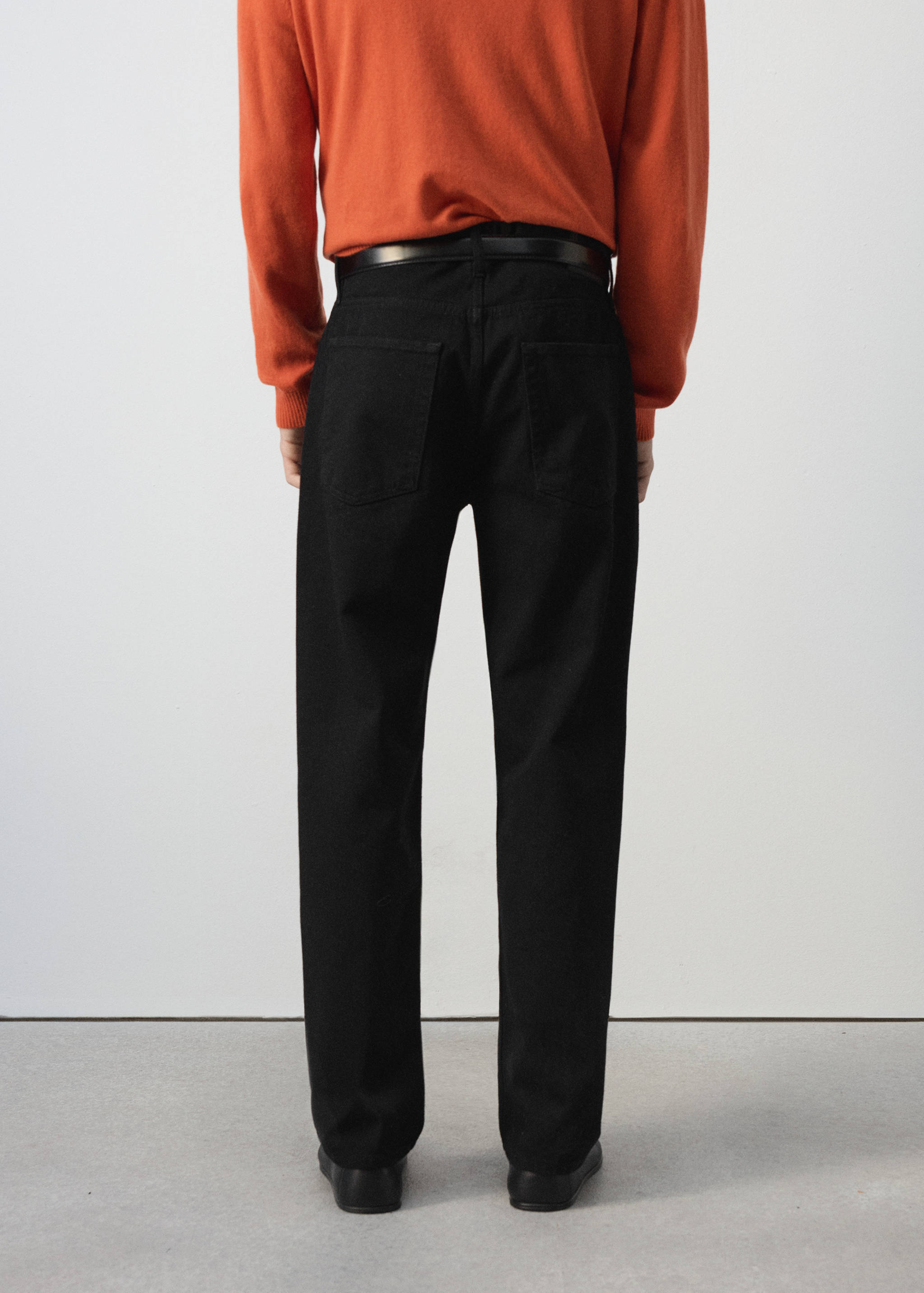 %100 pamuklu relaxed fit jean - Ürünün arkası
