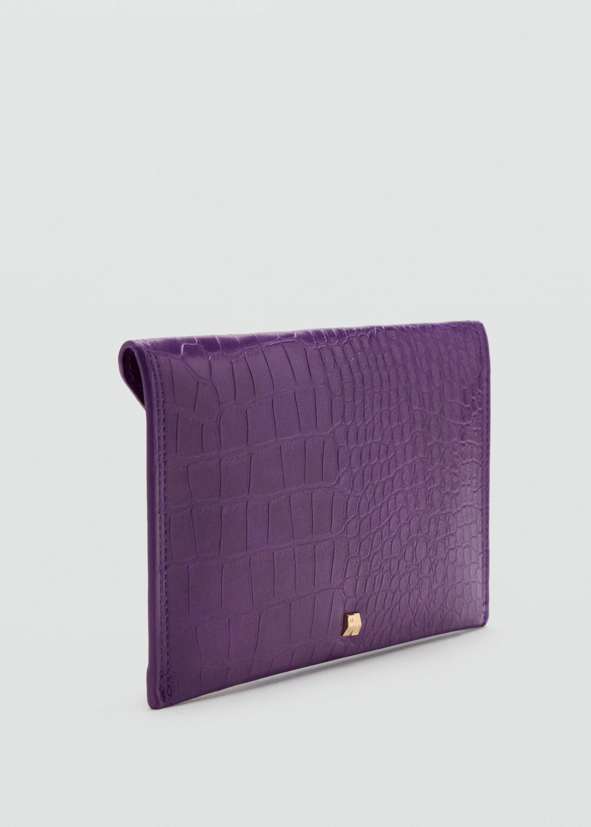 Purple crocodile-effect pouch in a three-quarter view.