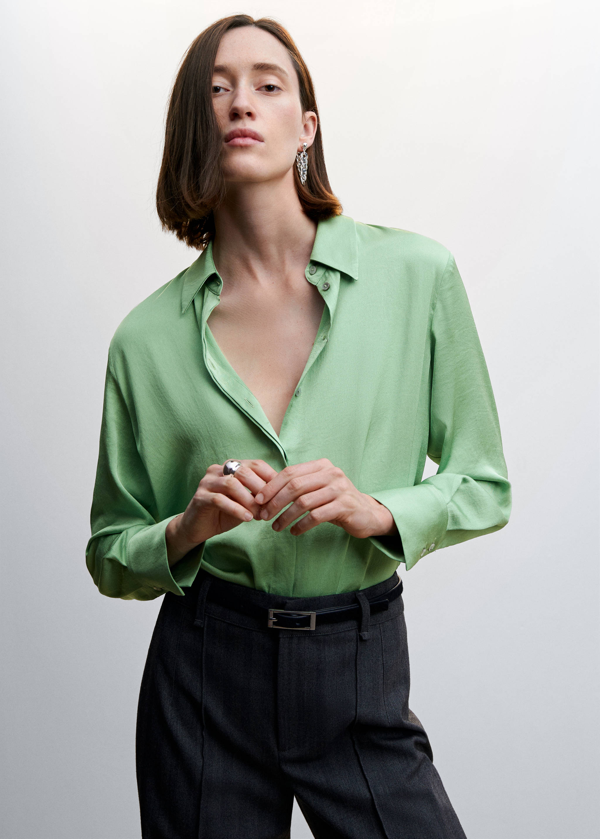 Satin finish flowy shirt - Medium plane