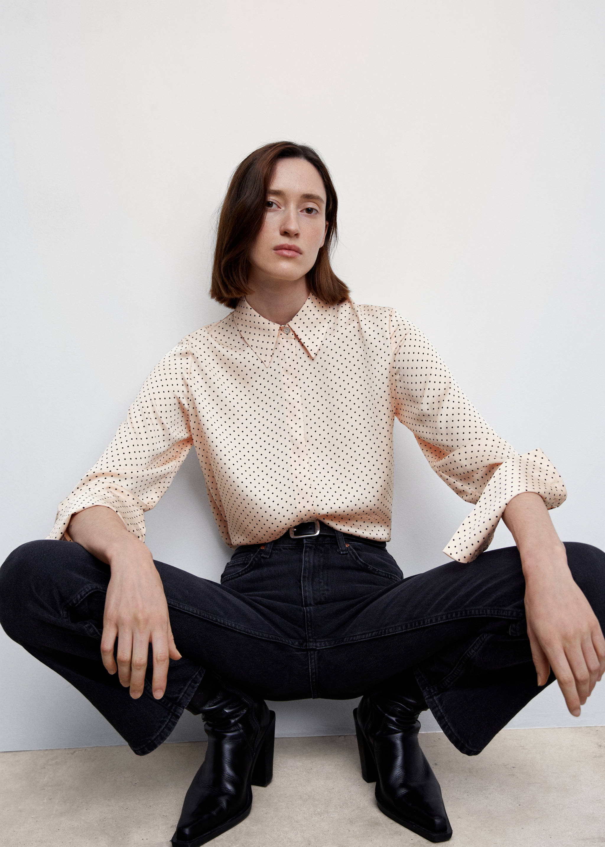 Satin finish flowy shirt - Details of the article 1