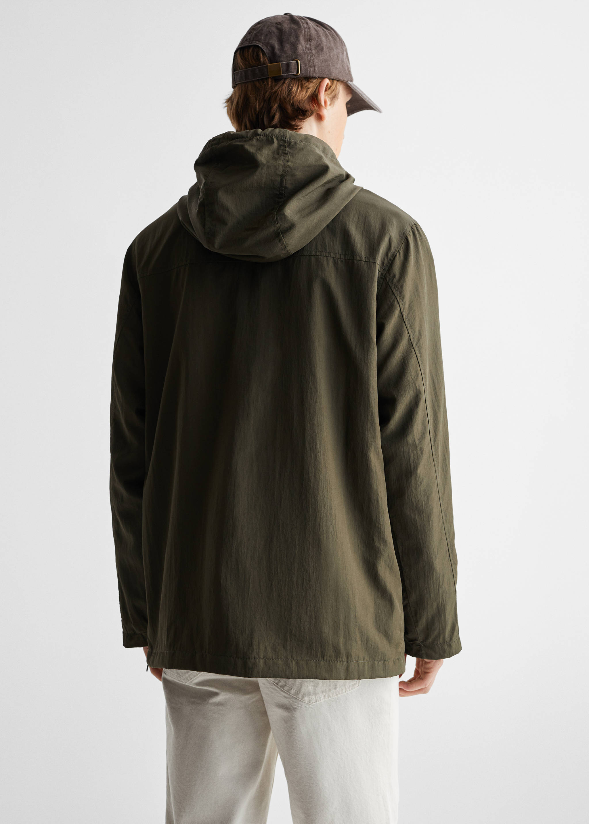 Непромокаемая ветровка - Обратная сторона изделия