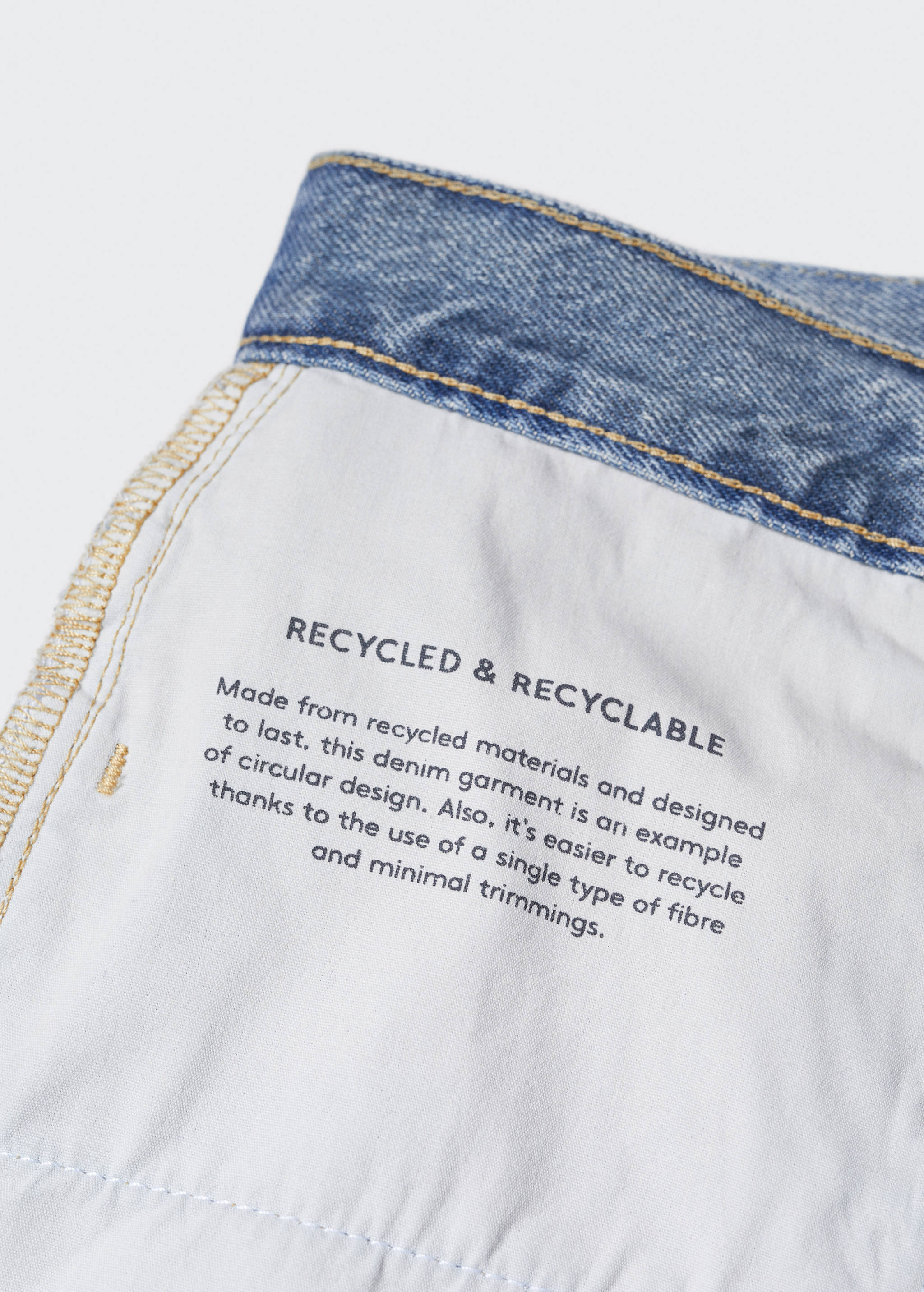 Low-rise loose-fit wideleg jeans - Details of the article 0