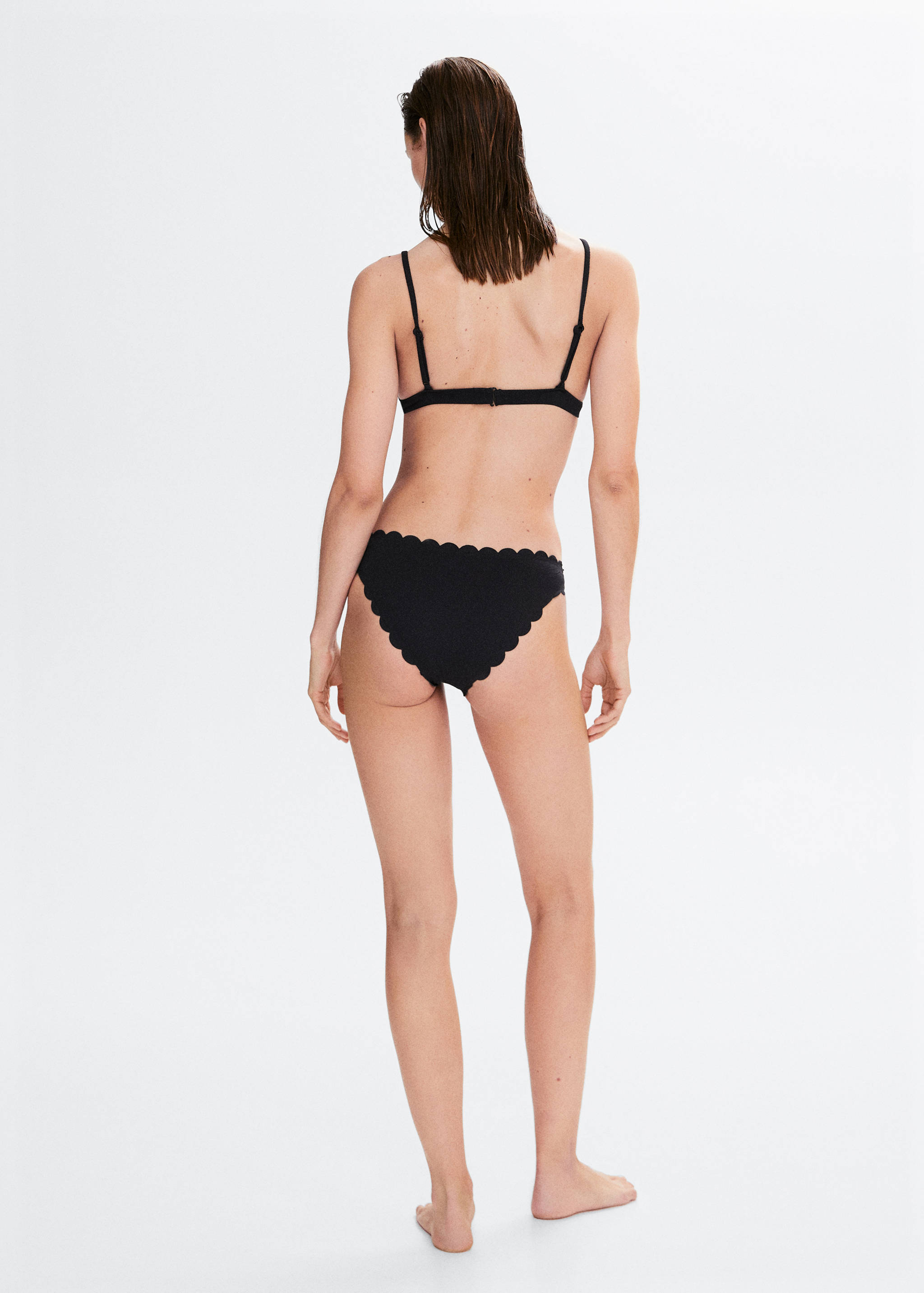 Scalloped bikini top - Reverse of the article