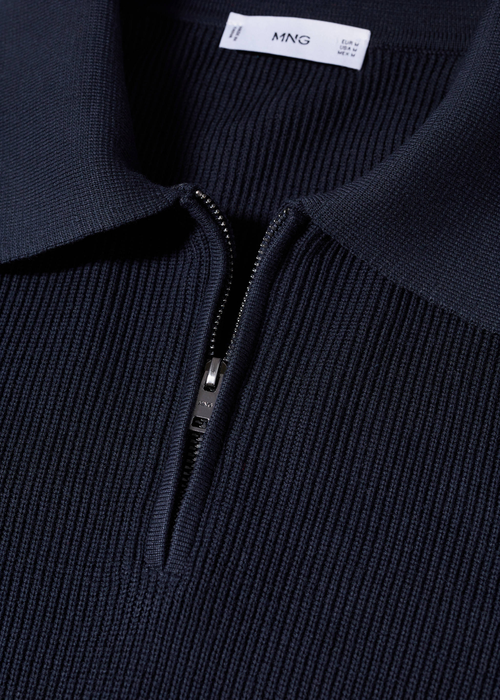 Structured knitted polo shirt - Details of the article 8