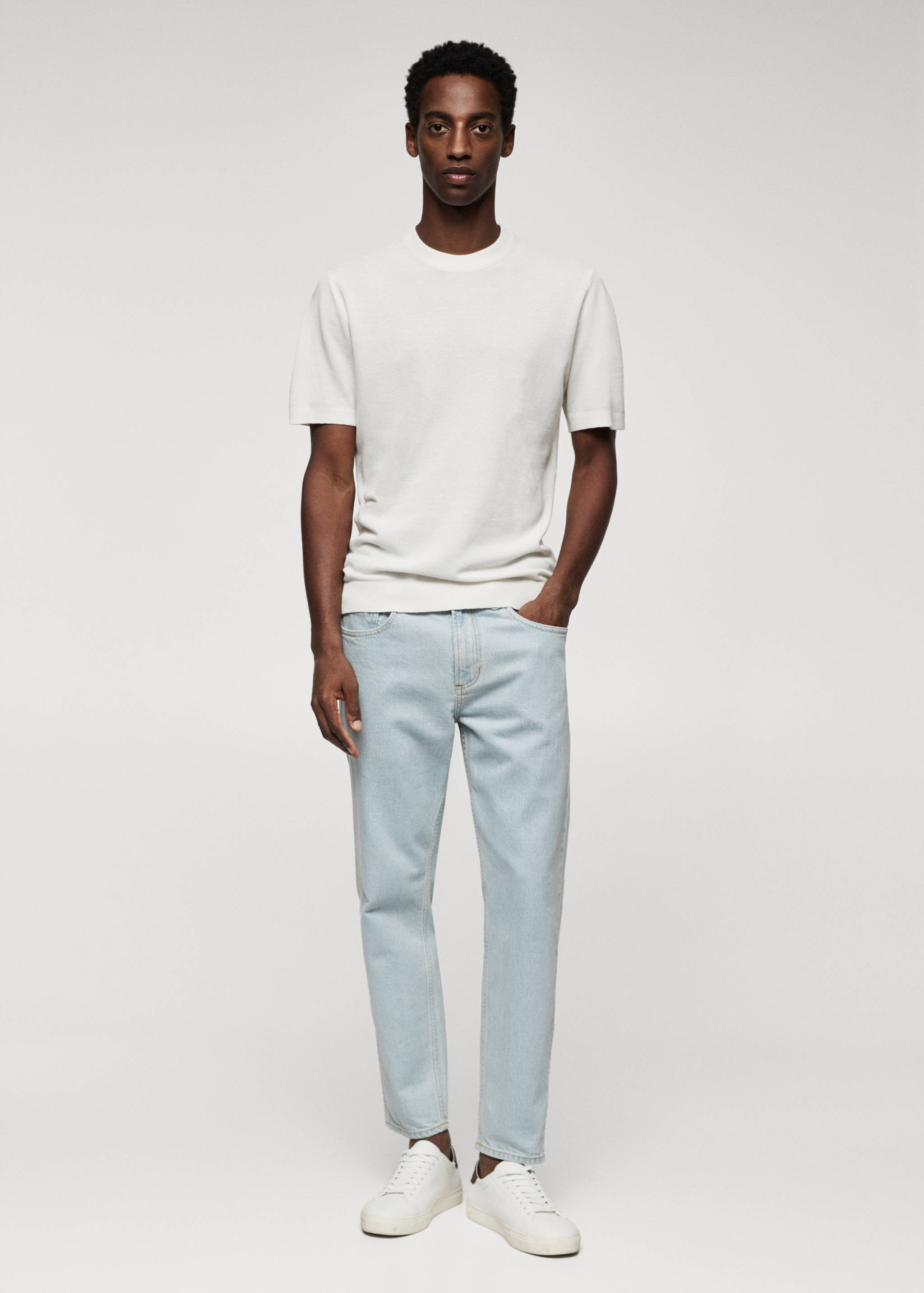 Трикотажная футболка из хлопка - Общий план